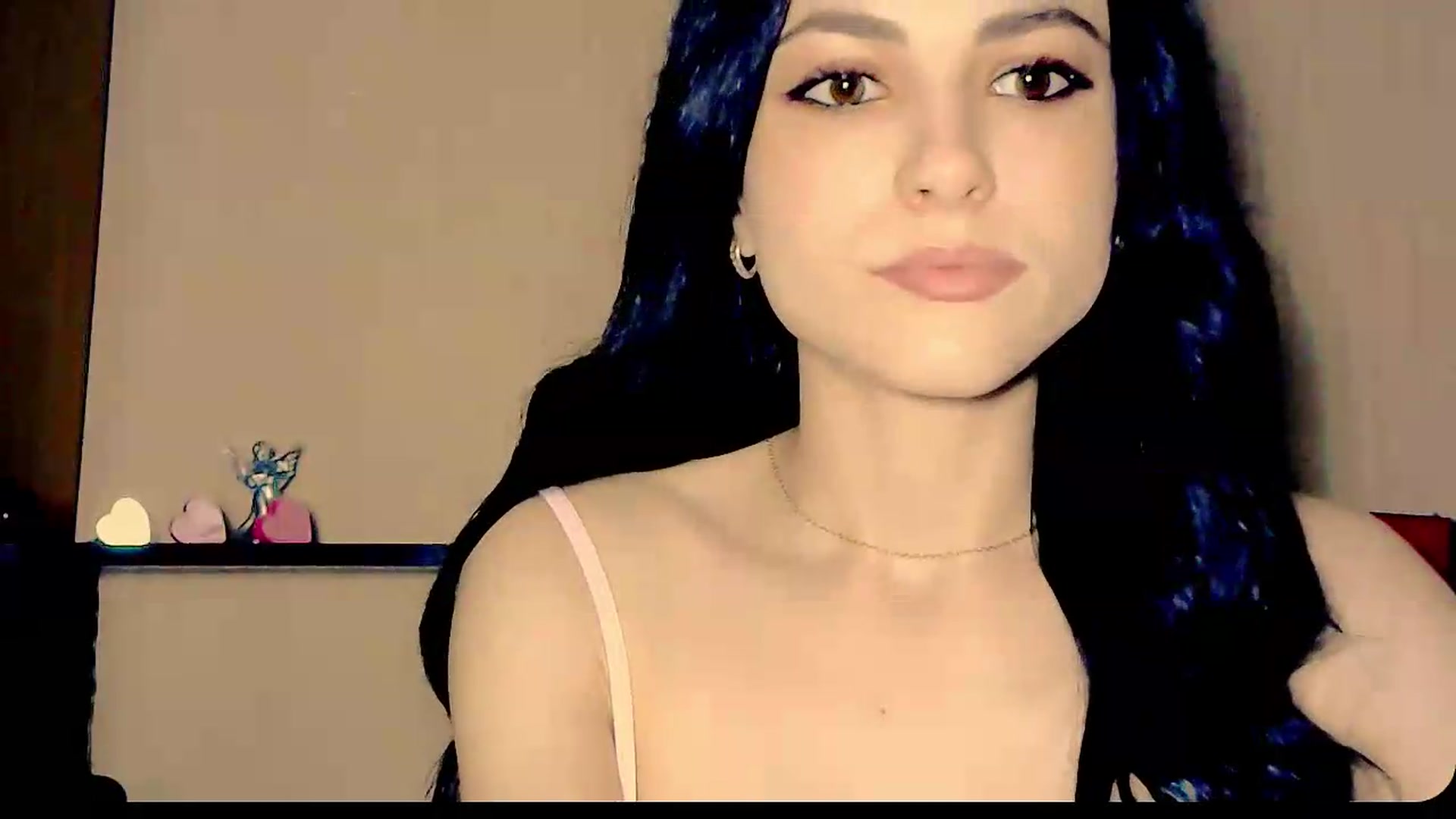 Gallery image thumbnail from Frioninny's myfreecams stream on, 07/31/2026, 20:21 image 11 of 20