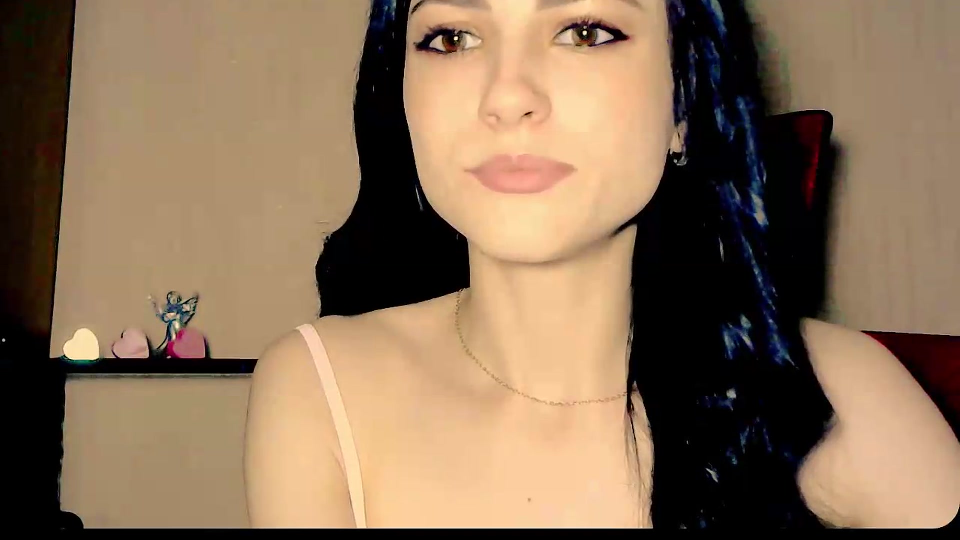 Gallery image thumbnail from Frioninny's myfreecams stream on, 07/31/2026, 20:21 image 15 of 20