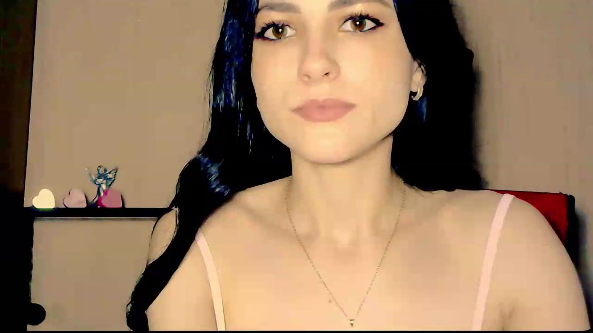 Gallery image thumbnail from Frioninny's myfreecams stream on, 07/31/2026, 21:41 image 9 of 20