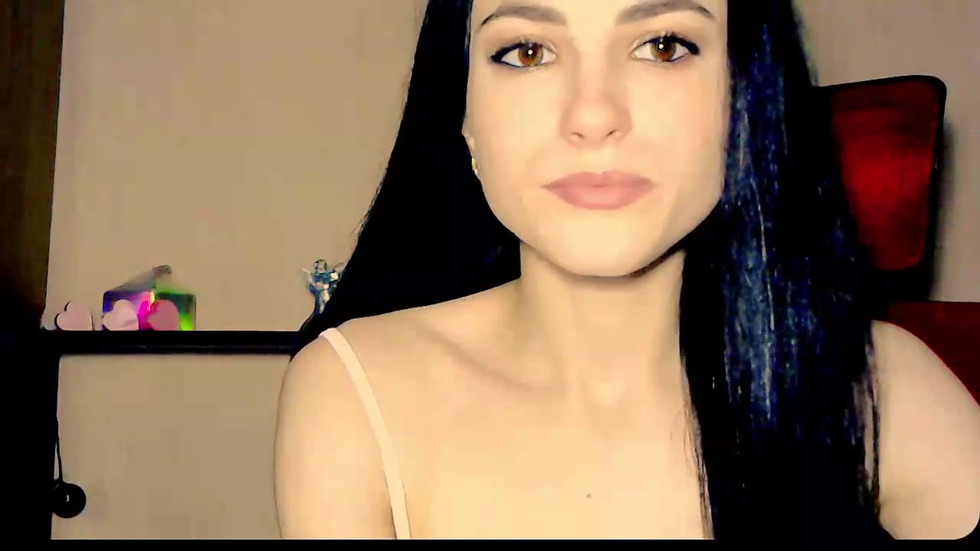 Gallery image thumbnail from Frioninny's myfreecams stream on, 08/06/2026, 20:34 image 6 of 20