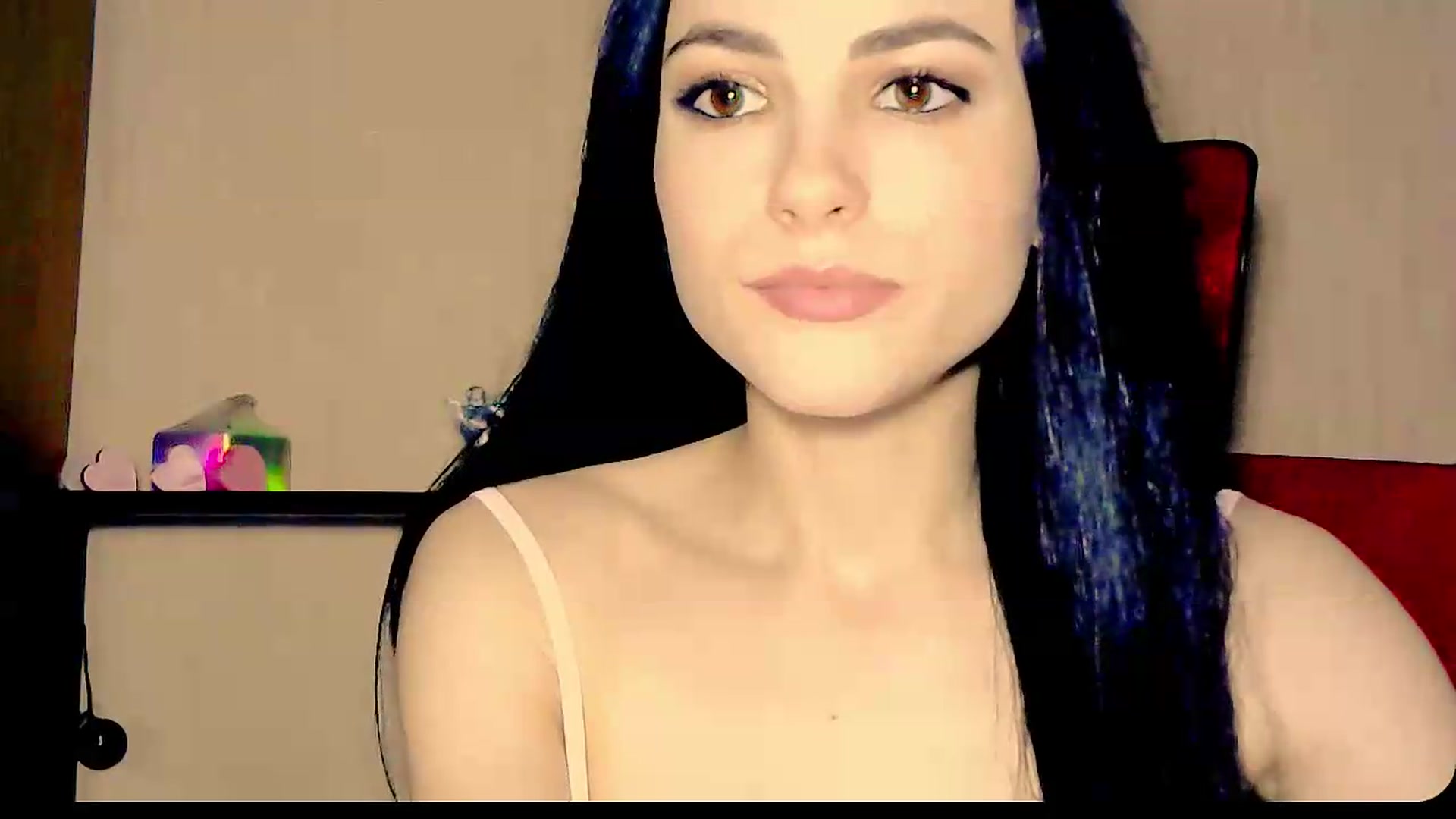 Gallery image thumbnail from Frioninny's myfreecams stream on, 08/06/2026, 20:34 image 8 of 20