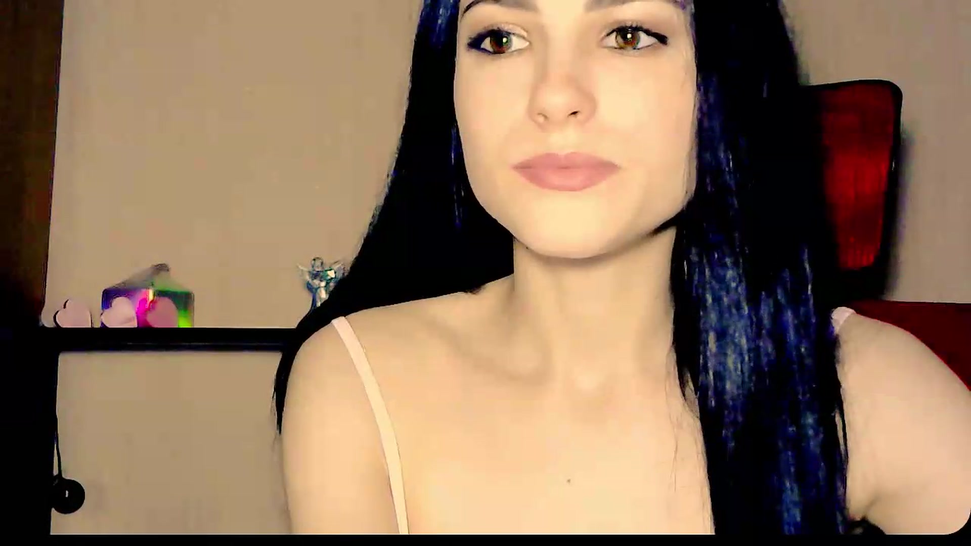 Gallery image thumbnail from Frioninny's myfreecams stream on, 08/06/2026, 20:34 image 4 of 20