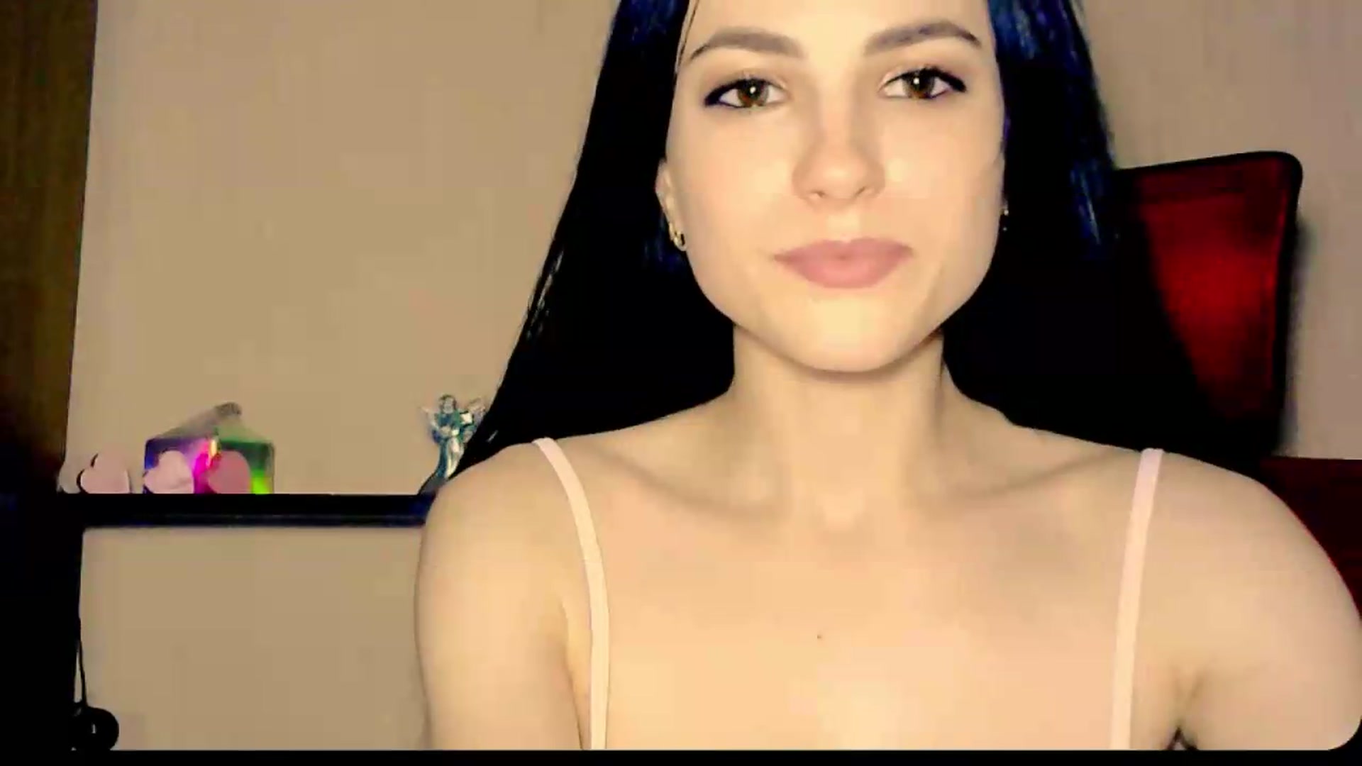 Gallery image thumbnail from Frioninny's myfreecams stream on, 08/06/2026, 21:17 image 9 of 20