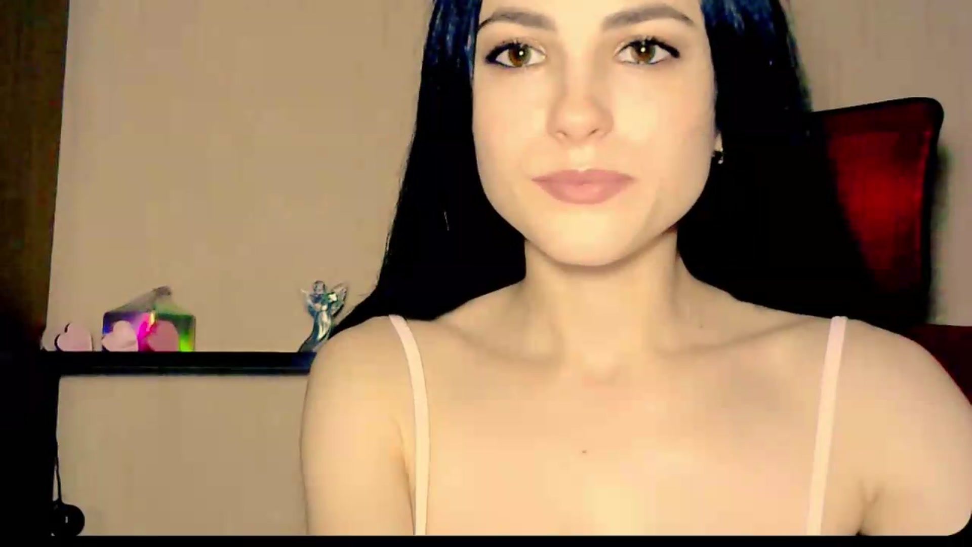 Gallery image thumbnail from Frioninny's myfreecams stream on, 08/06/2026, 21:17 image 2 of 20