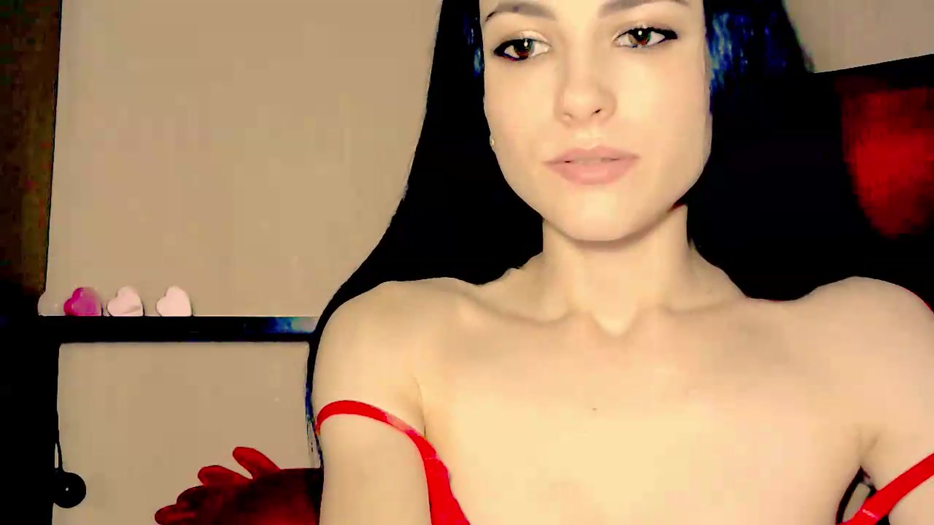 Gallery image thumbnail from Frioninny's myfreecams stream on, 08/07/2026, 23:42 image 12 of 20