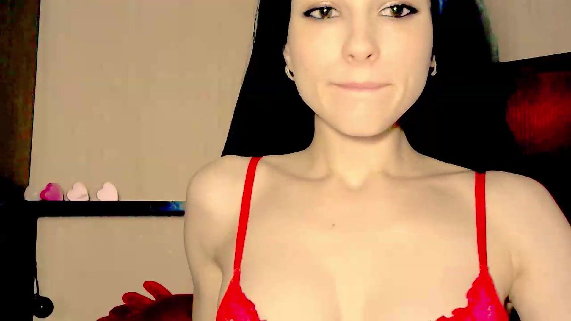 Gallery image thumbnail from Frioninny's myfreecams stream on, 08/07/2026, 23:42 image 14 of 20