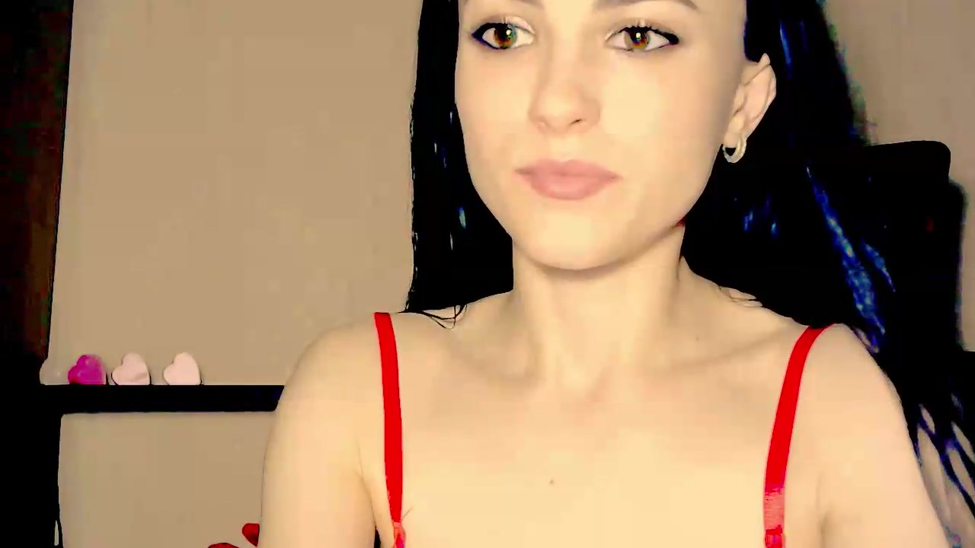 Gallery image thumbnail from Frioninny's myfreecams stream on, 08/08/2026, 02:05 image 2 of 20
