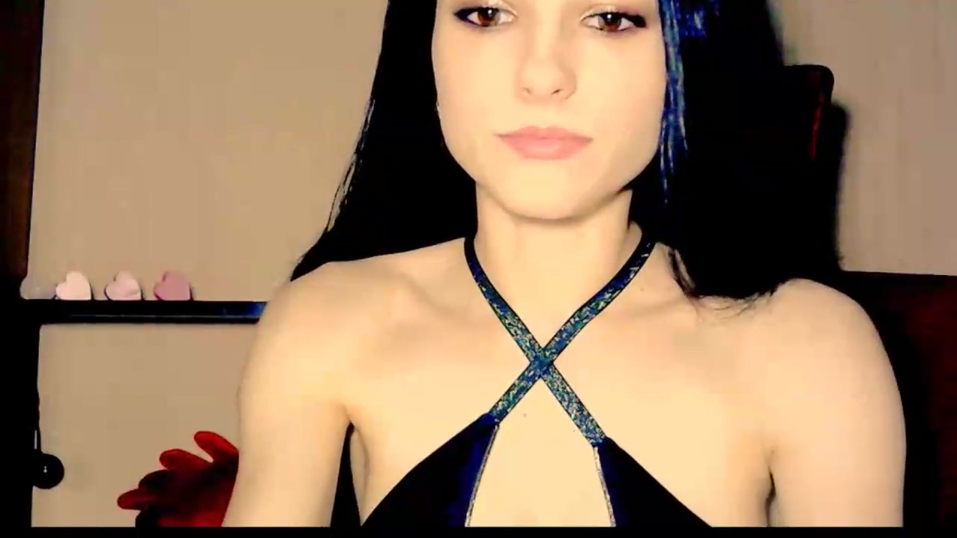 Gallery image thumbnail from Frioninny's myfreecams stream on, 08/08/2026, 18:19 image 4 of 20