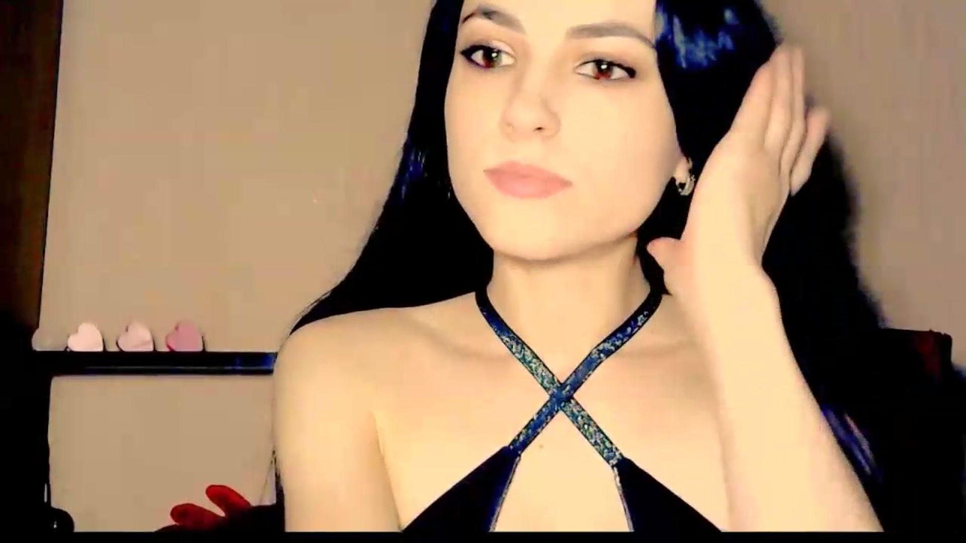 Gallery image thumbnail from Frioninny's myfreecams stream on, 08/08/2026, 18:19 image 19 of 20