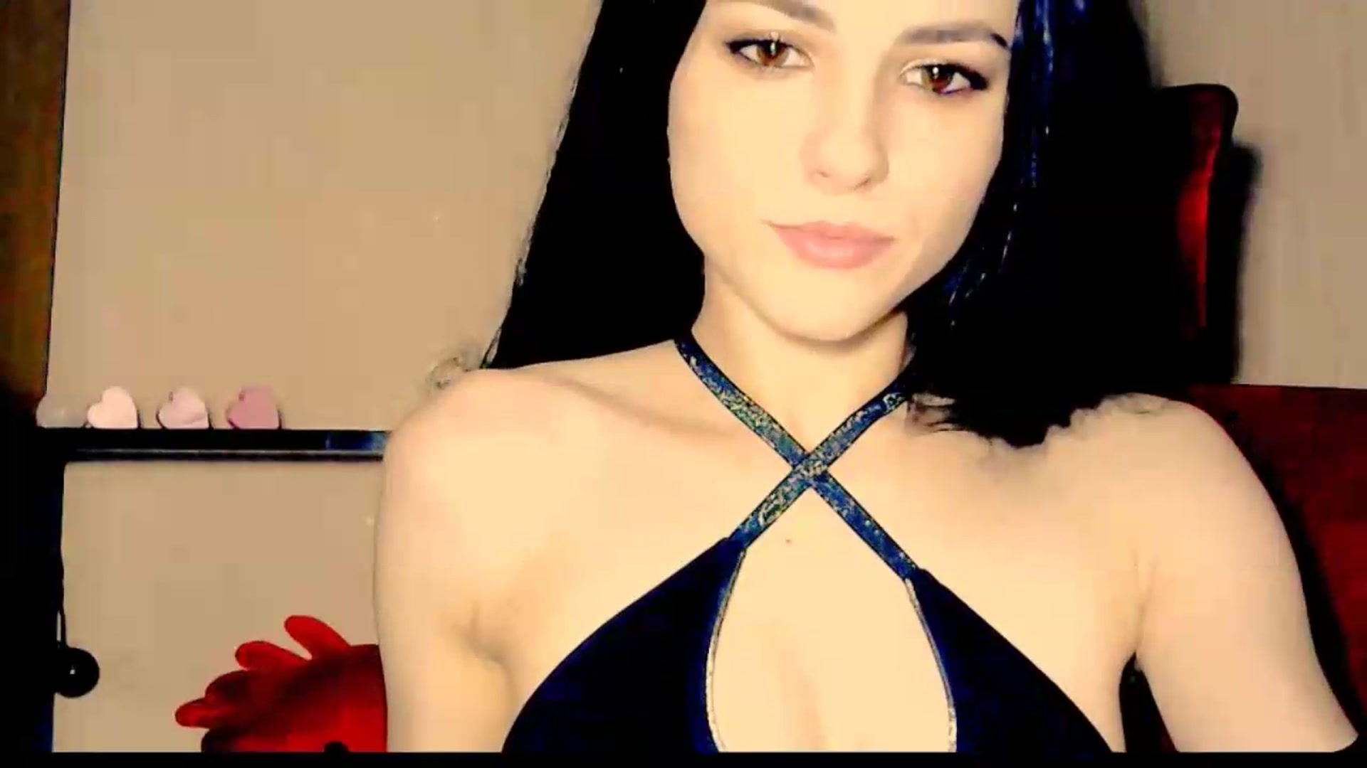 Gallery image thumbnail from Frioninny's myfreecams stream on, 08/08/2026, 18:19 image 8 of 20