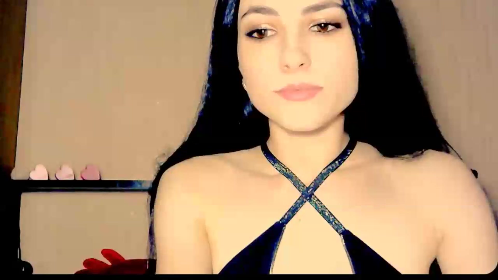 Gallery image thumbnail from Frioninny's myfreecams stream on, 08/08/2026, 18:19 image 3 of 20