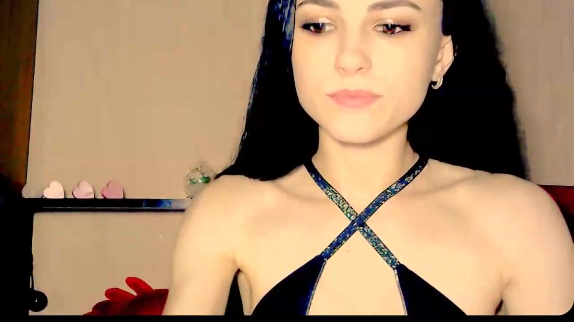 Gallery image thumbnail from Frioninny's myfreecams stream on, 08/08/2026, 20:34 image 10 of 20