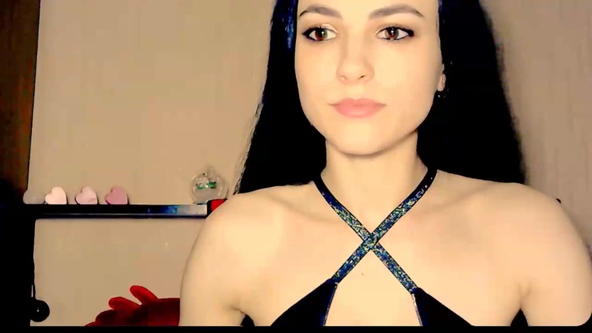 Gallery image thumbnail from Frioninny's myfreecams stream on, 08/08/2026, 20:34 image 15 of 20