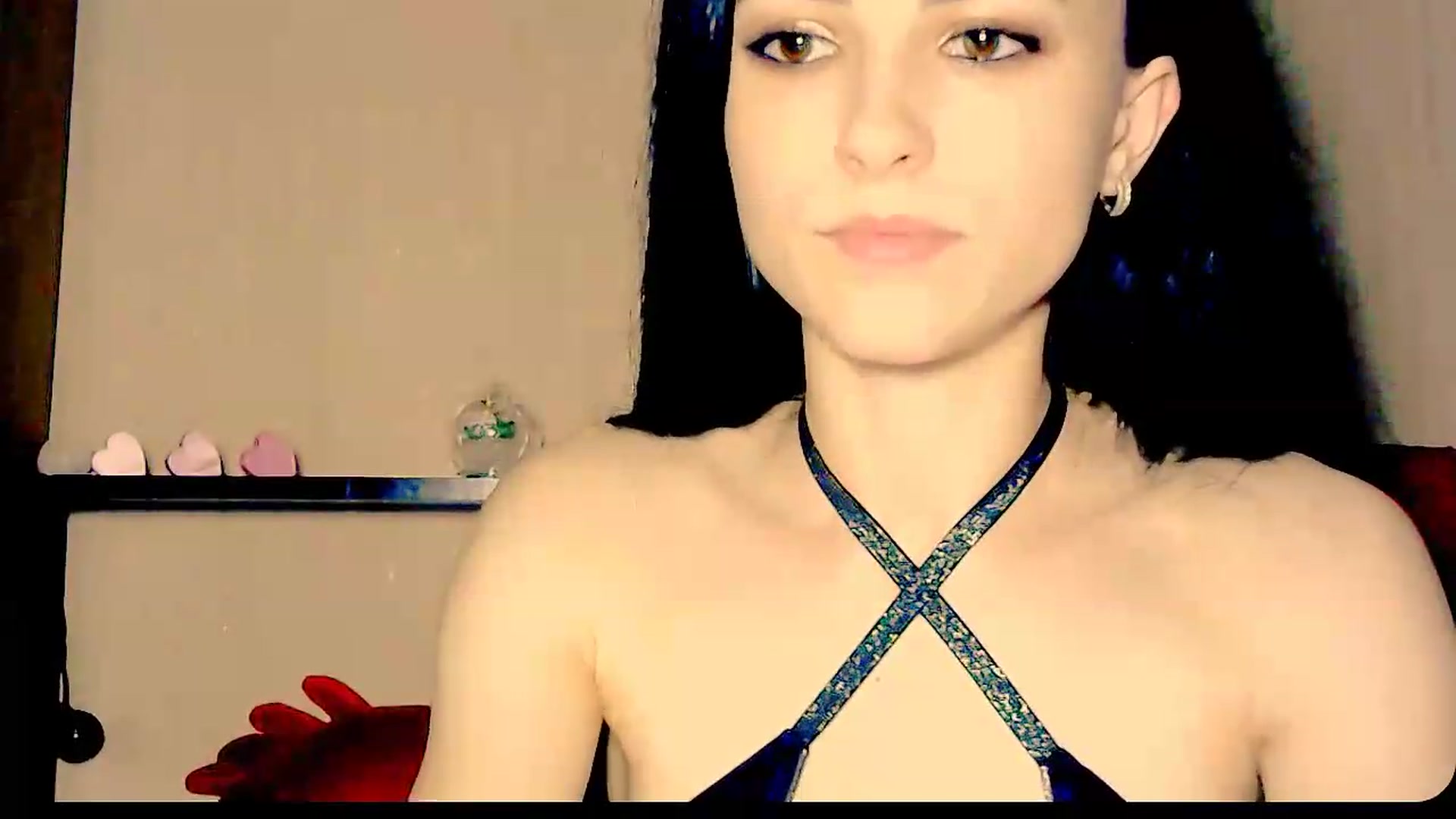 Gallery image thumbnail from Frioninny's myfreecams stream on, 08/08/2026, 22:35 image 10 of 20