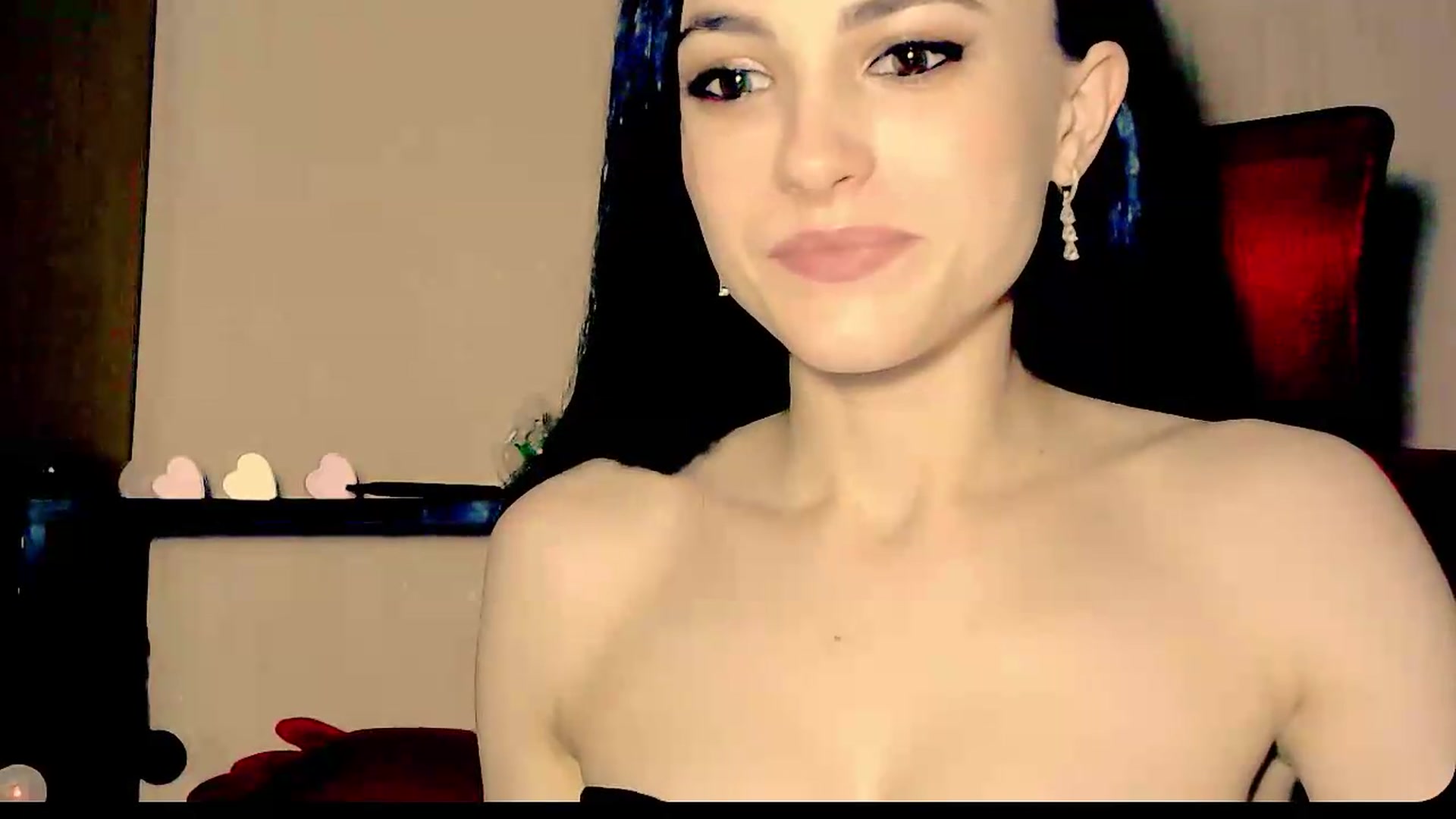 Gallery image thumbnail from Frioninny's myfreecams stream on, 08/13/2026, 22:16 image 12 of 20