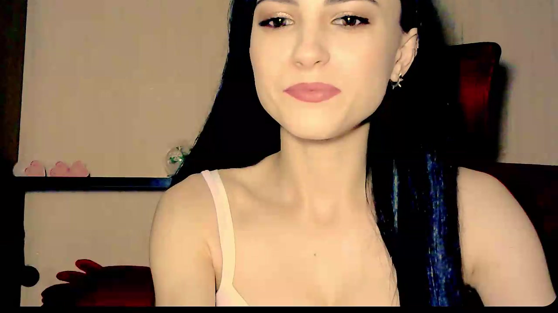 Gallery image thumbnail from Frioninny's myfreecams stream on, 08/15/2026, 19:07 image 8 of 20
