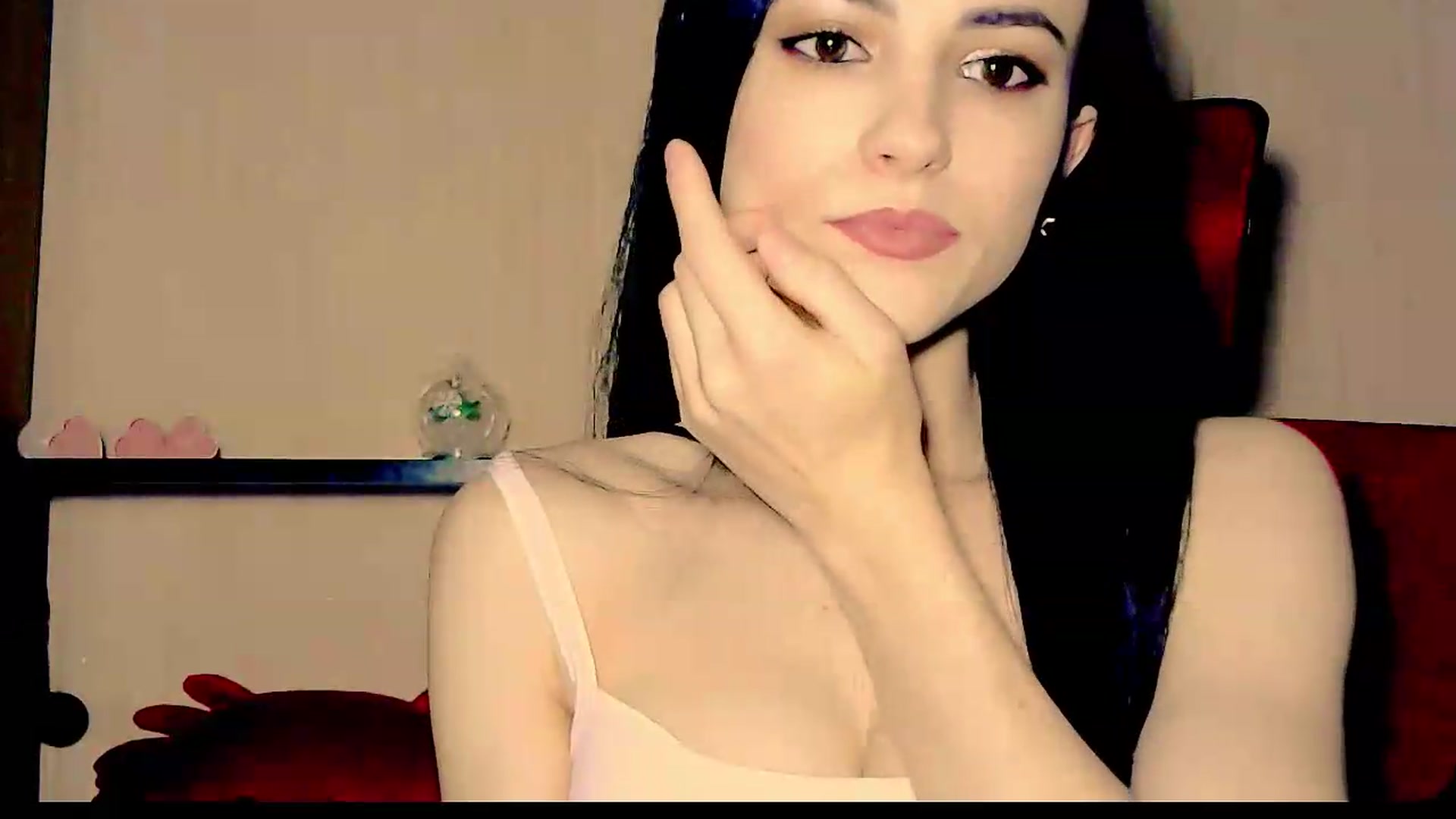 Gallery image thumbnail from Frioninny's myfreecams stream on, 08/15/2026, 19:07 image 19 of 20