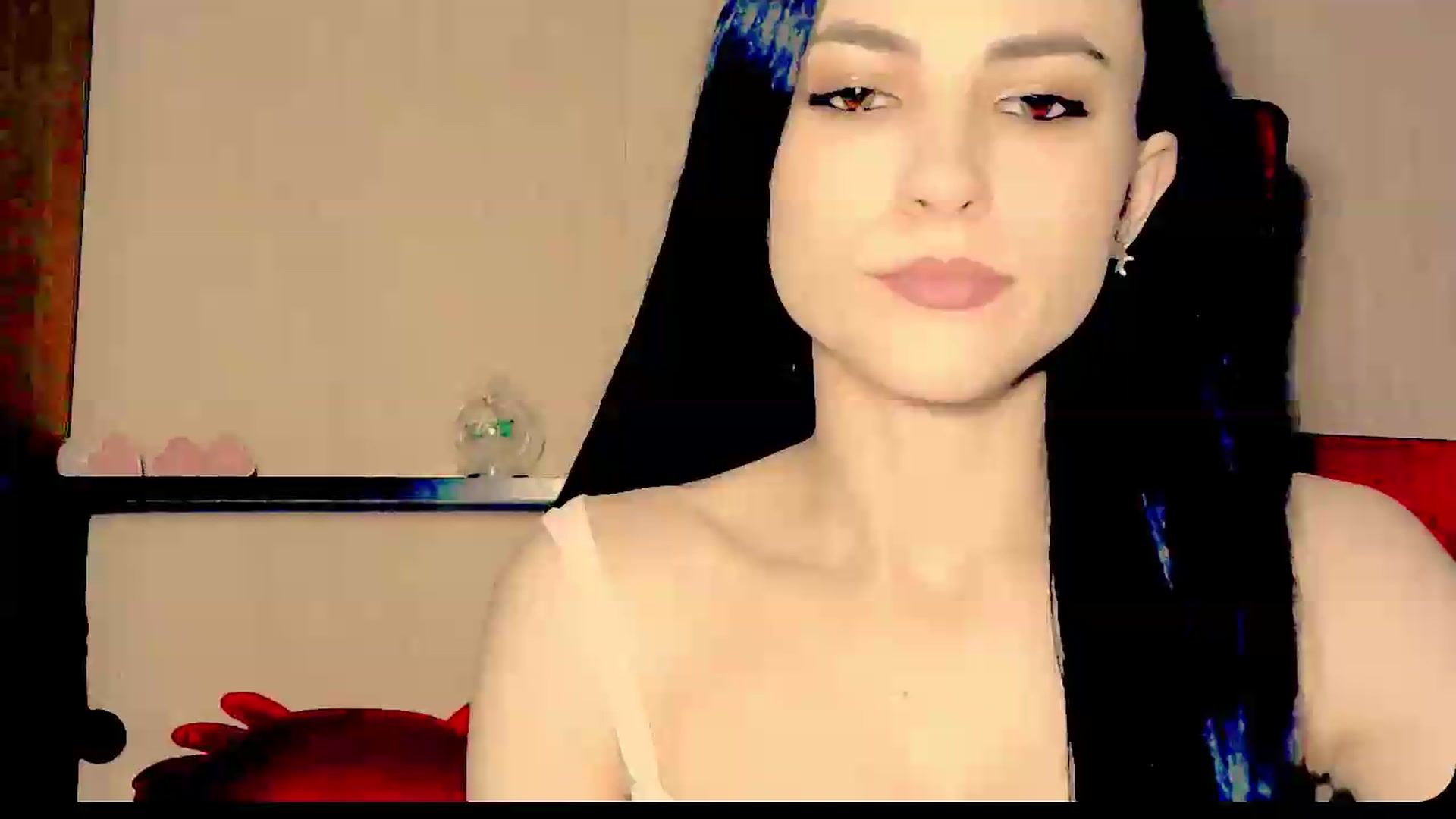 Gallery image thumbnail from Frioninny's myfreecams stream on, 08/15/2026, 20:36 image 18 of 20
