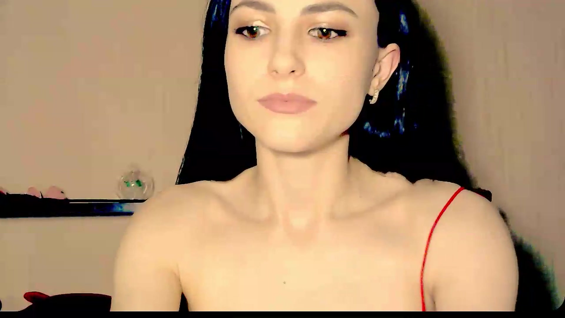 Gallery image thumbnail from Frioninny's myfreecams stream on, 08/22/2026, 24:02 image 7 of 20