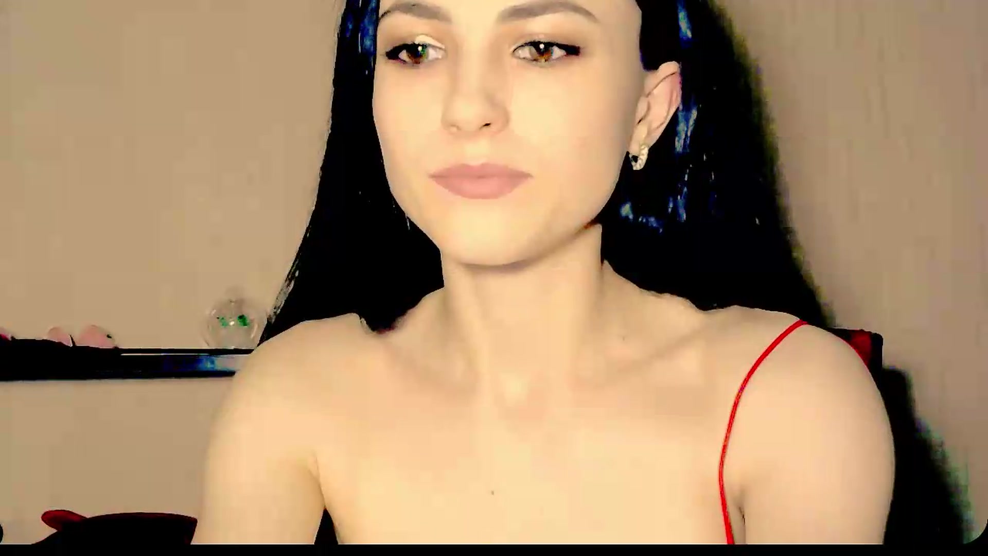 Gallery image thumbnail from Frioninny's myfreecams stream on, 08/22/2026, 24:02 image 10 of 20