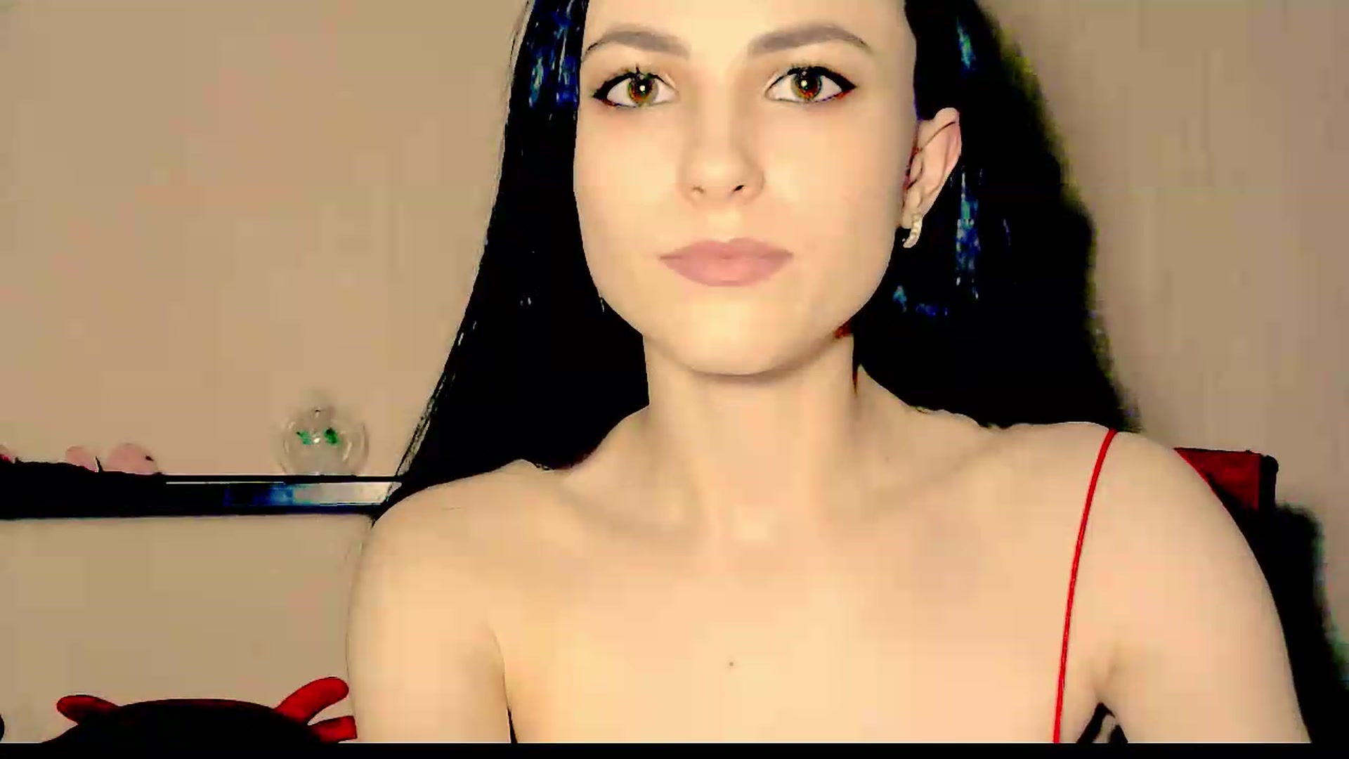 Gallery image thumbnail from Frioninny's myfreecams stream on, 08/22/2026, 24:02 image 9 of 20