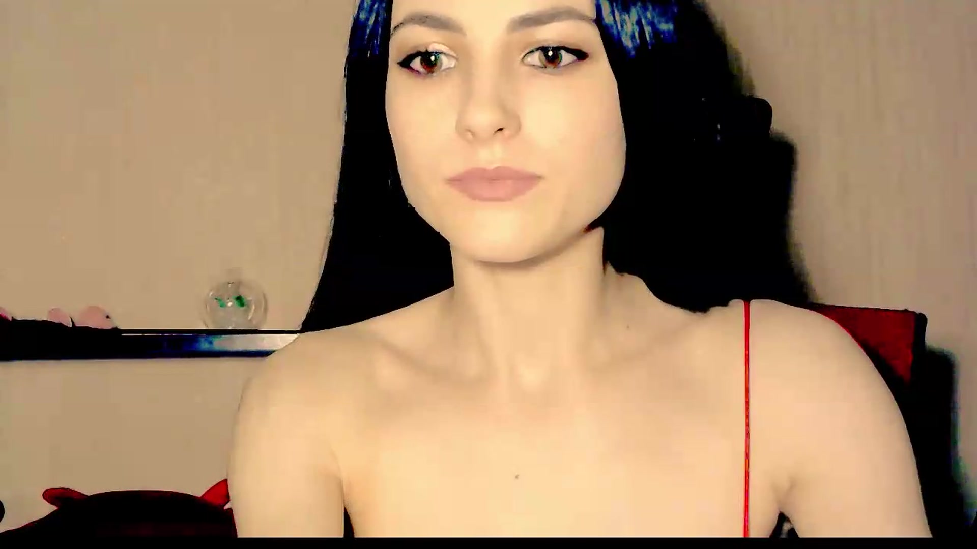 Gallery image thumbnail from Frioninny's myfreecams stream on, 08/22/2026, 24:35 image 6 of 20