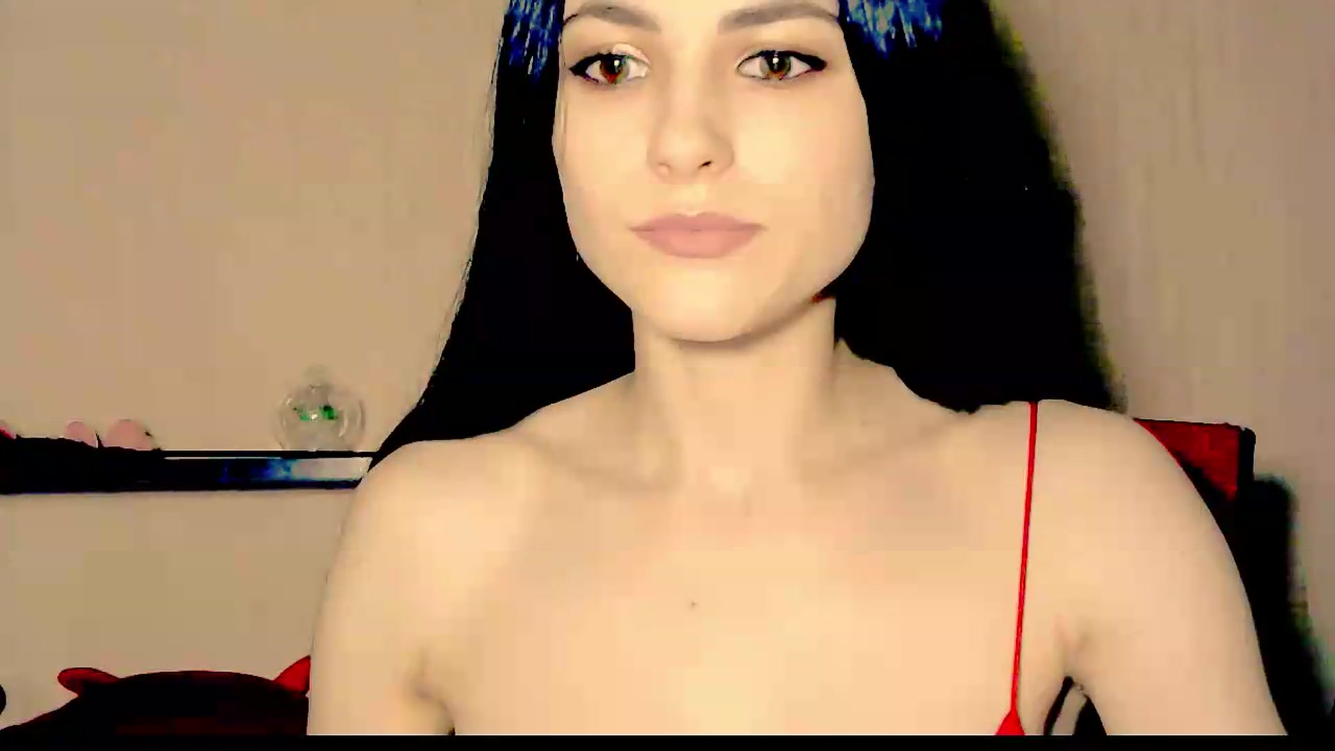 Gallery image thumbnail from Frioninny's myfreecams stream on, 08/22/2026, 24:35 image 4 of 20