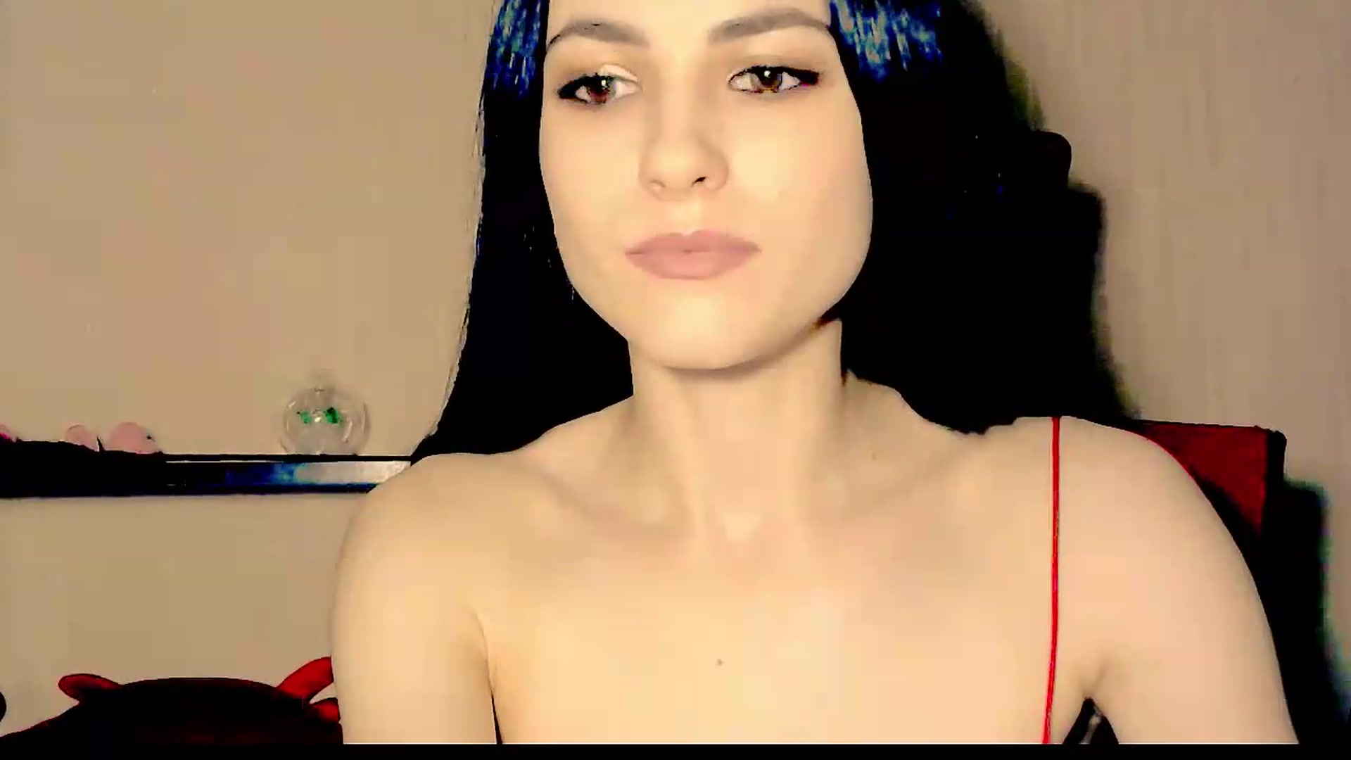 Gallery image thumbnail from Frioninny's myfreecams stream on, 08/22/2026, 24:35 image 7 of 20