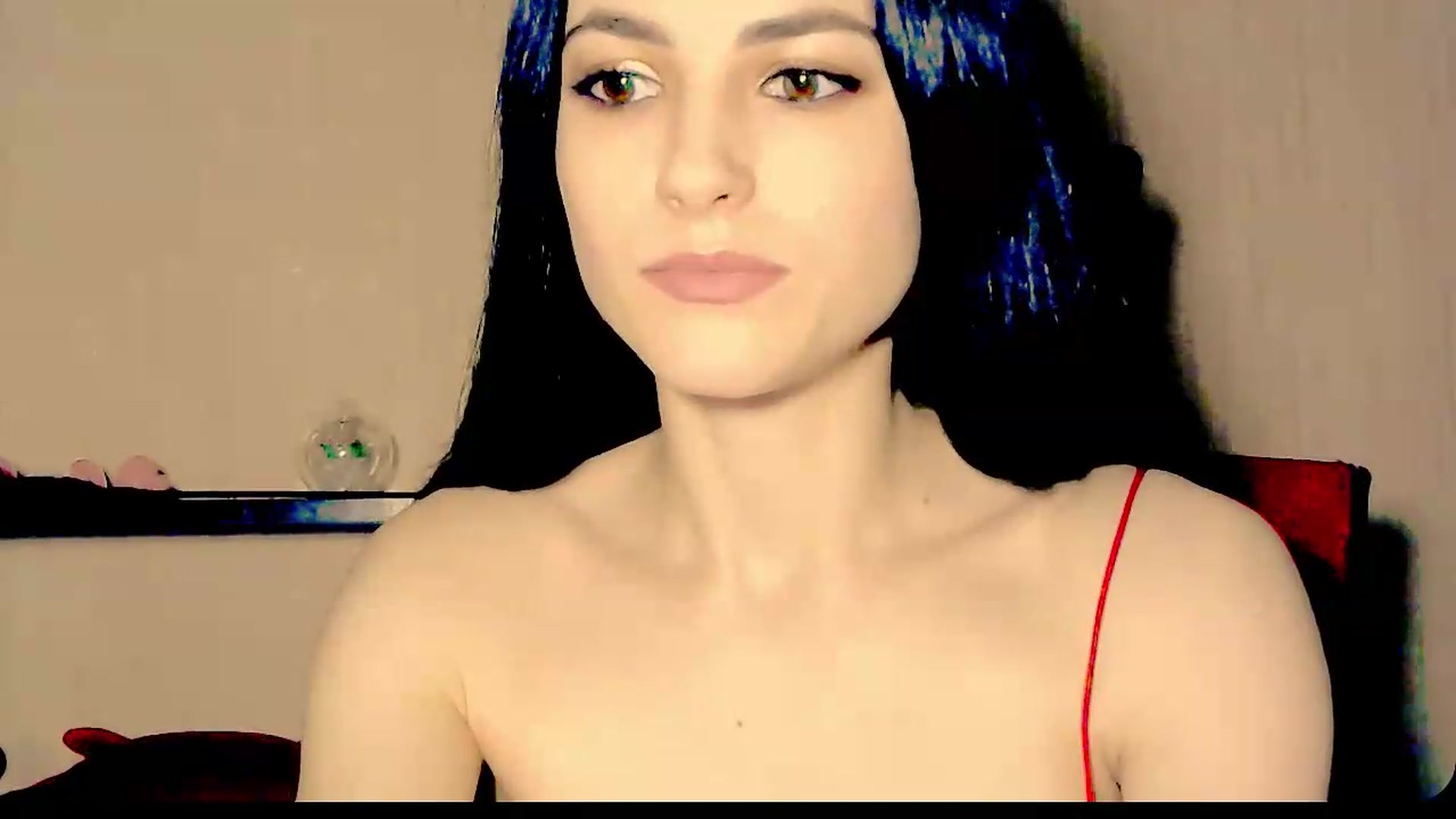 Gallery image thumbnail from Frioninny's myfreecams stream on, 08/22/2026, 24:35 image 8 of 20