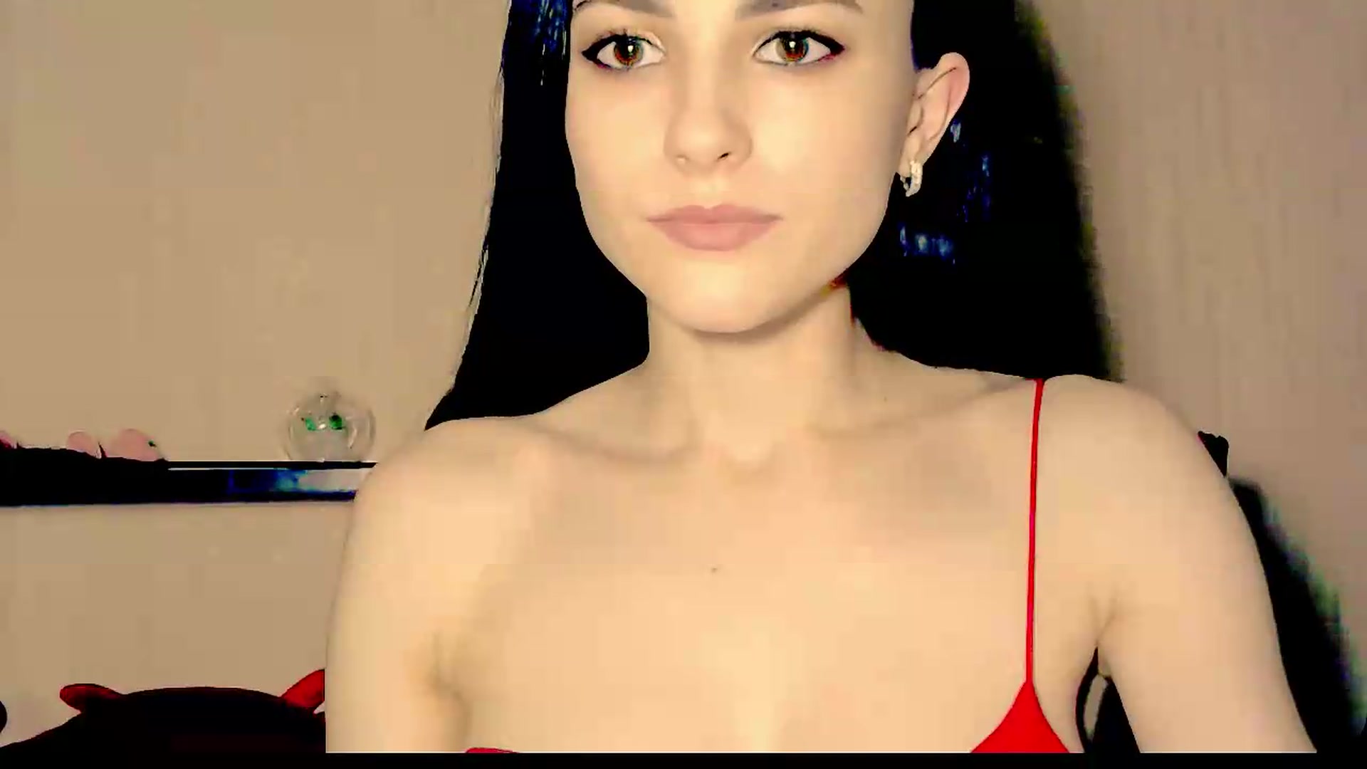 Gallery image thumbnail from Frioninny's myfreecams stream on, 08/22/2026, 24:35 image 16 of 20