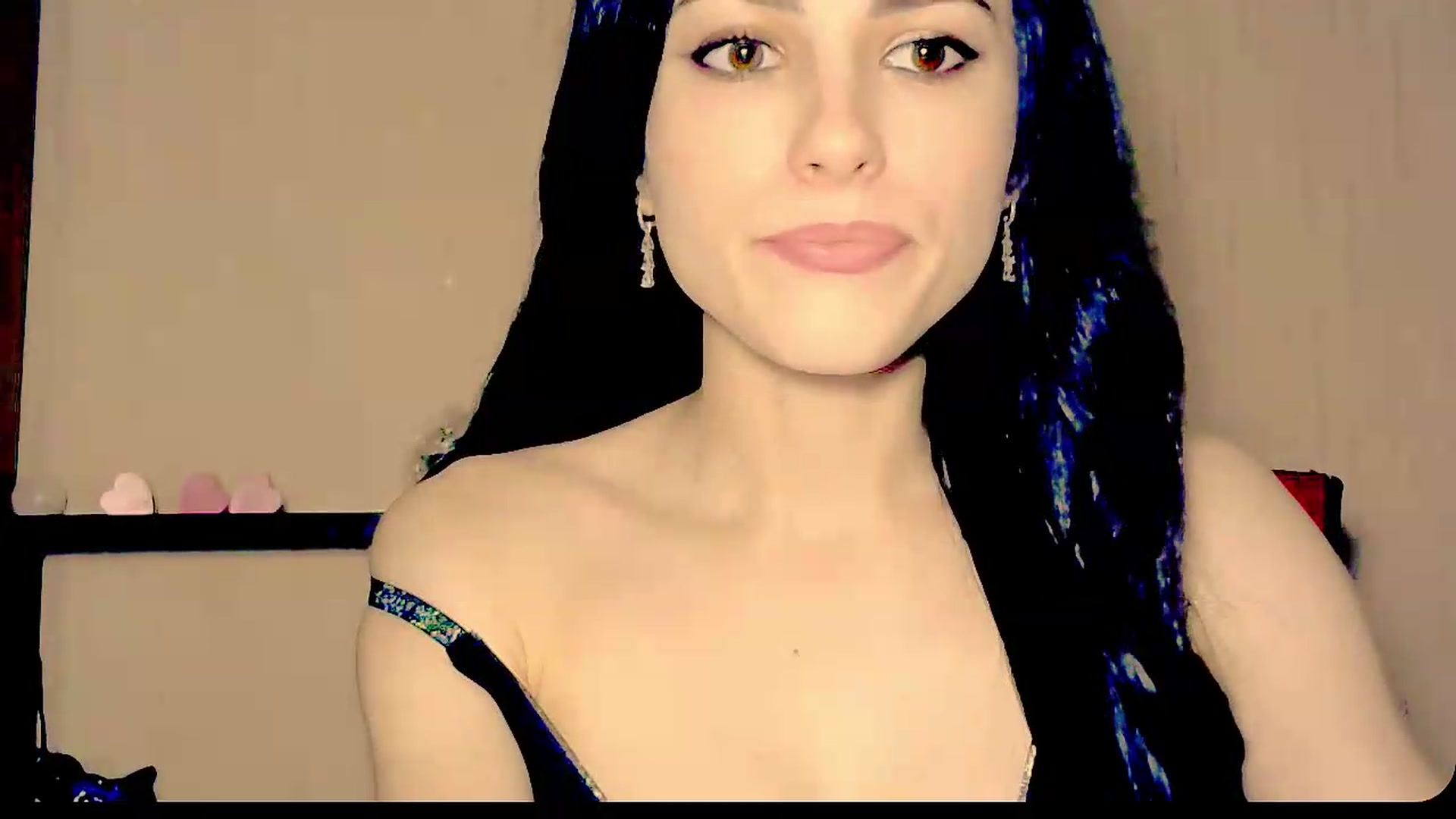 Gallery image thumbnail from Frioninny's myfreecams stream on, 08/28/2026, 19:18 image 17 of 20