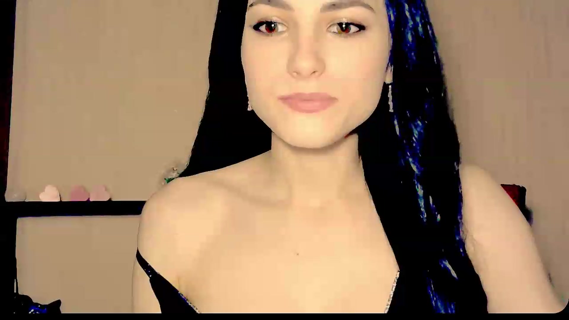 Gallery image thumbnail from Frioninny's myfreecams stream on, 08/28/2026, 19:18 image 16 of 20