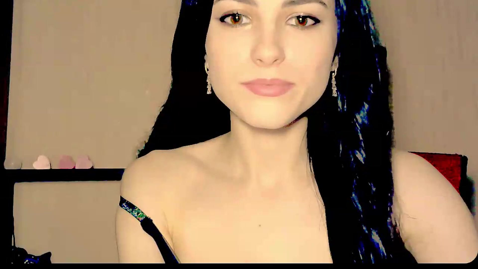 Gallery image thumbnail from Frioninny's myfreecams stream on, 08/28/2026, 19:18 image 6 of 20