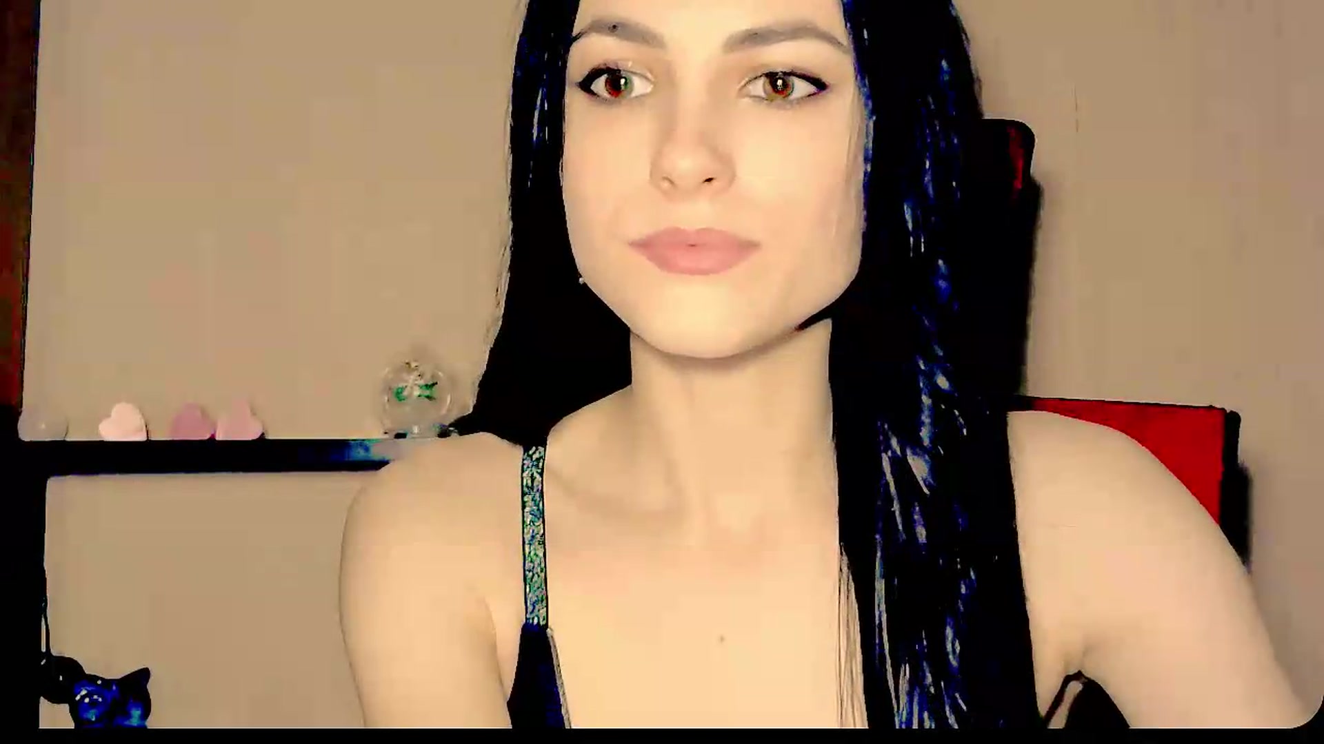 Gallery image thumbnail from Frioninny's myfreecams stream on, 08/28/2026, 20:48 image 9 of 20