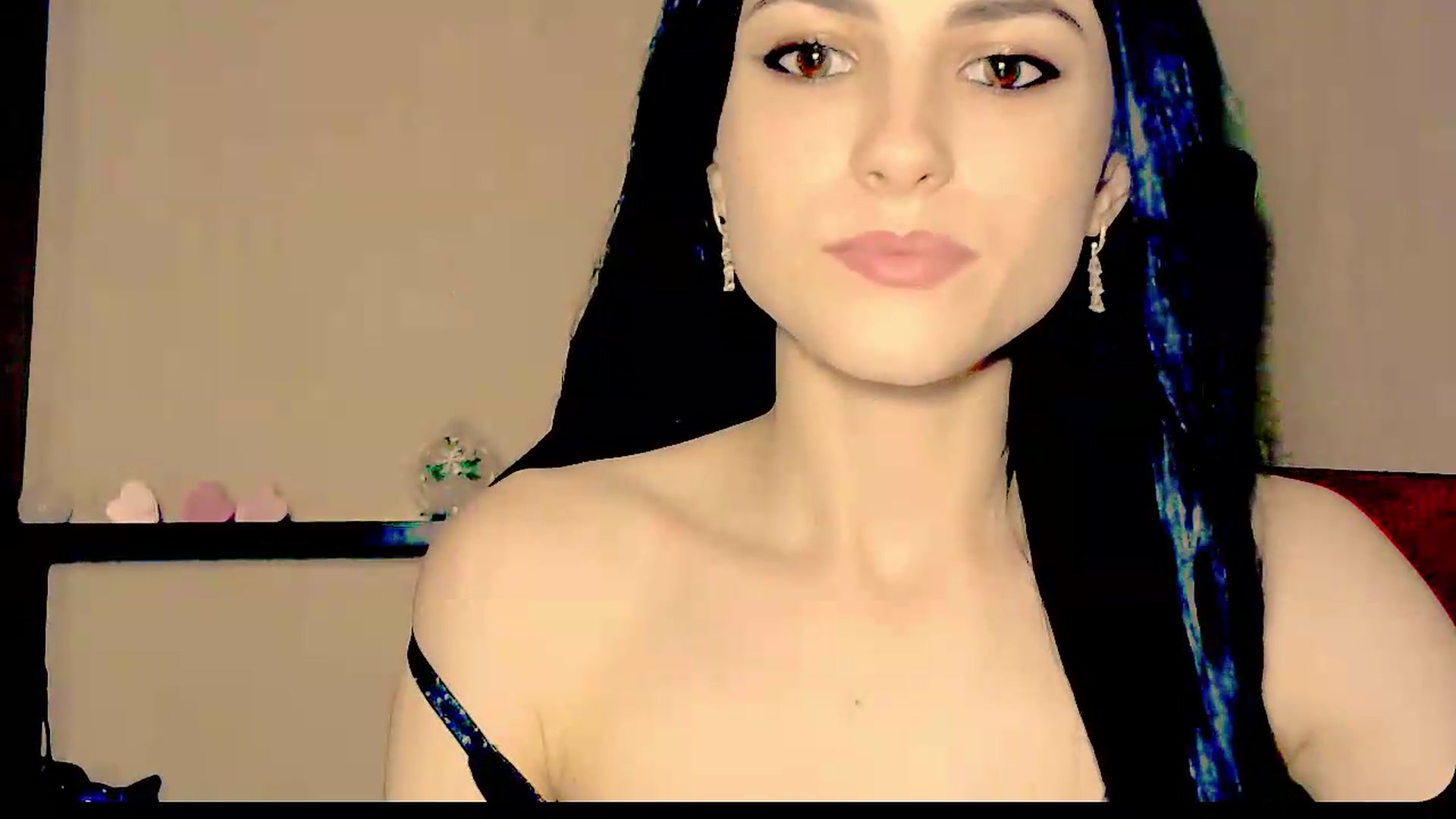 Gallery image thumbnail from Frioninny's myfreecams stream on, 08/28/2026, 21:49 image 16 of 20