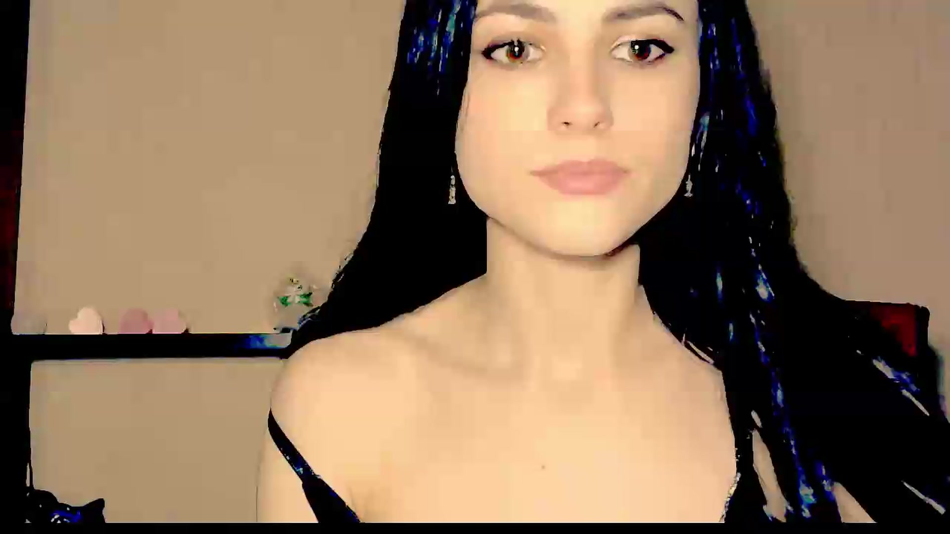 Gallery image thumbnail from Frioninny's myfreecams stream on, 08/28/2026, 21:49 image 1 of 20