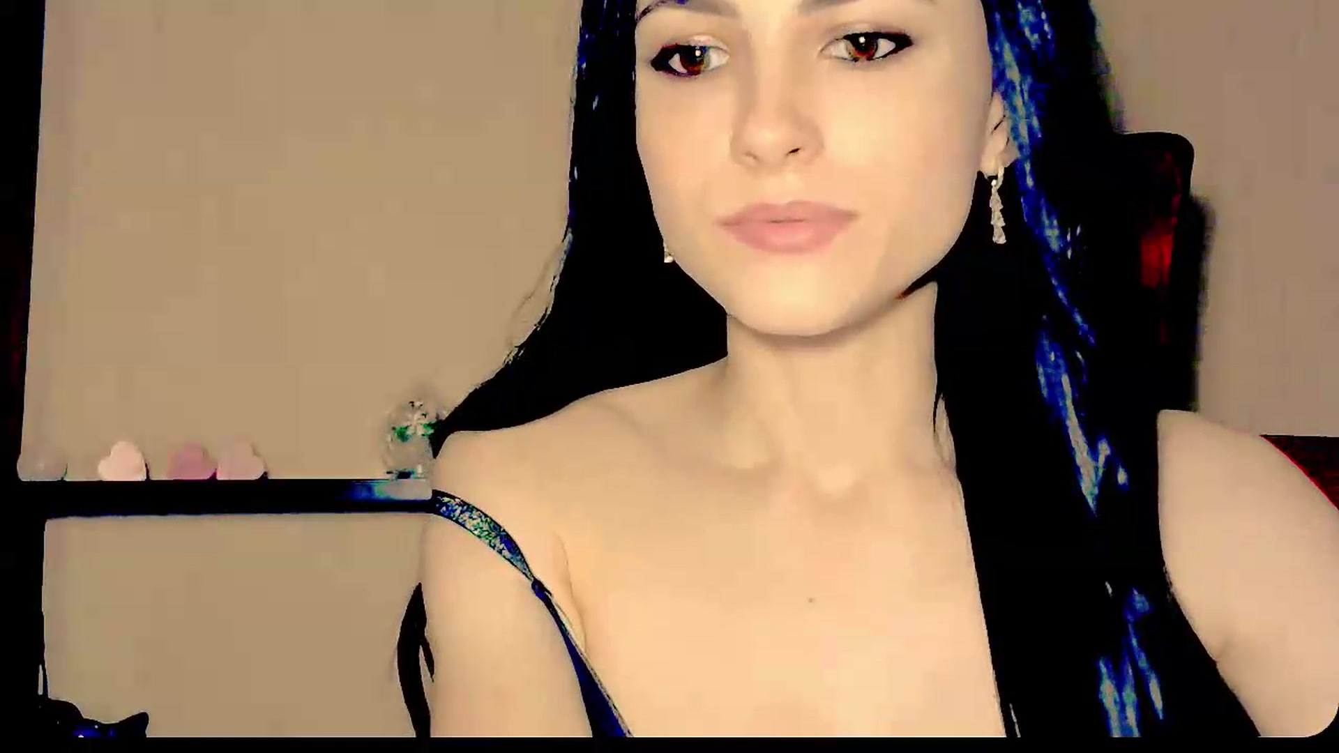 Gallery image thumbnail from Frioninny's myfreecams stream on, 08/28/2026, 21:49 image 14 of 20