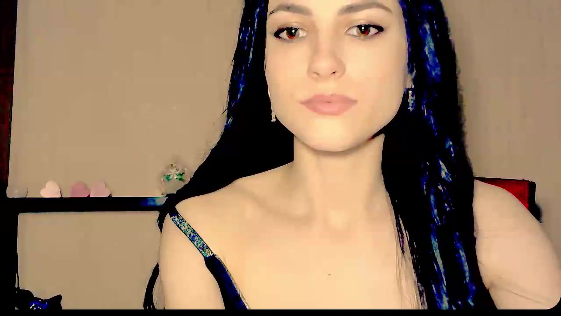 Gallery image thumbnail from Frioninny's myfreecams stream on, 08/28/2026, 21:49 image 3 of 20