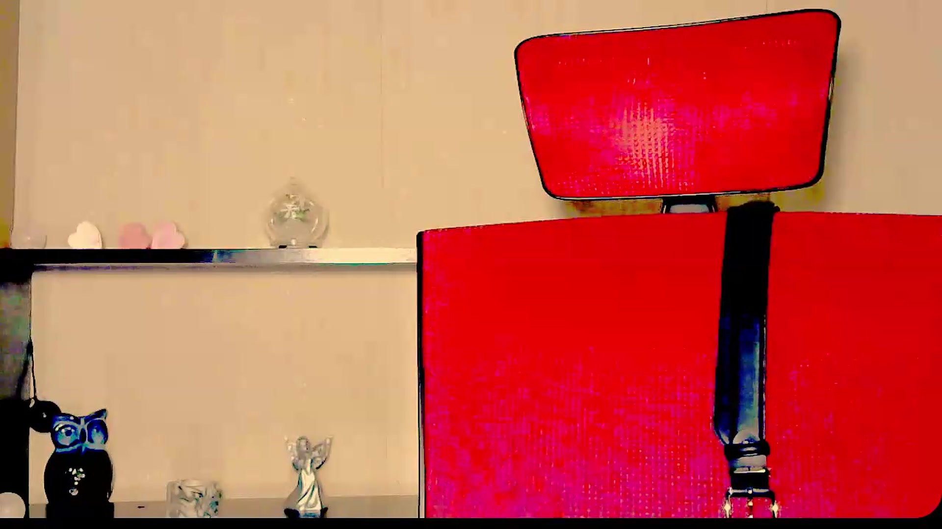 Gallery image thumbnail from Frioninny's myfreecams stream on, 08/28/2026, 21:49 image 7 of 20