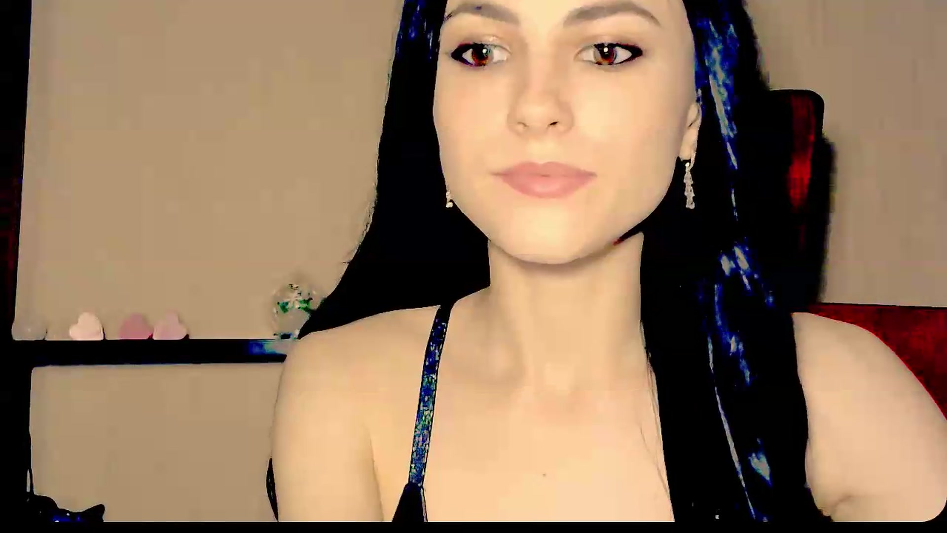 Gallery image thumbnail from Frioninny's myfreecams stream on, 08/28/2026, 21:49 image 11 of 20