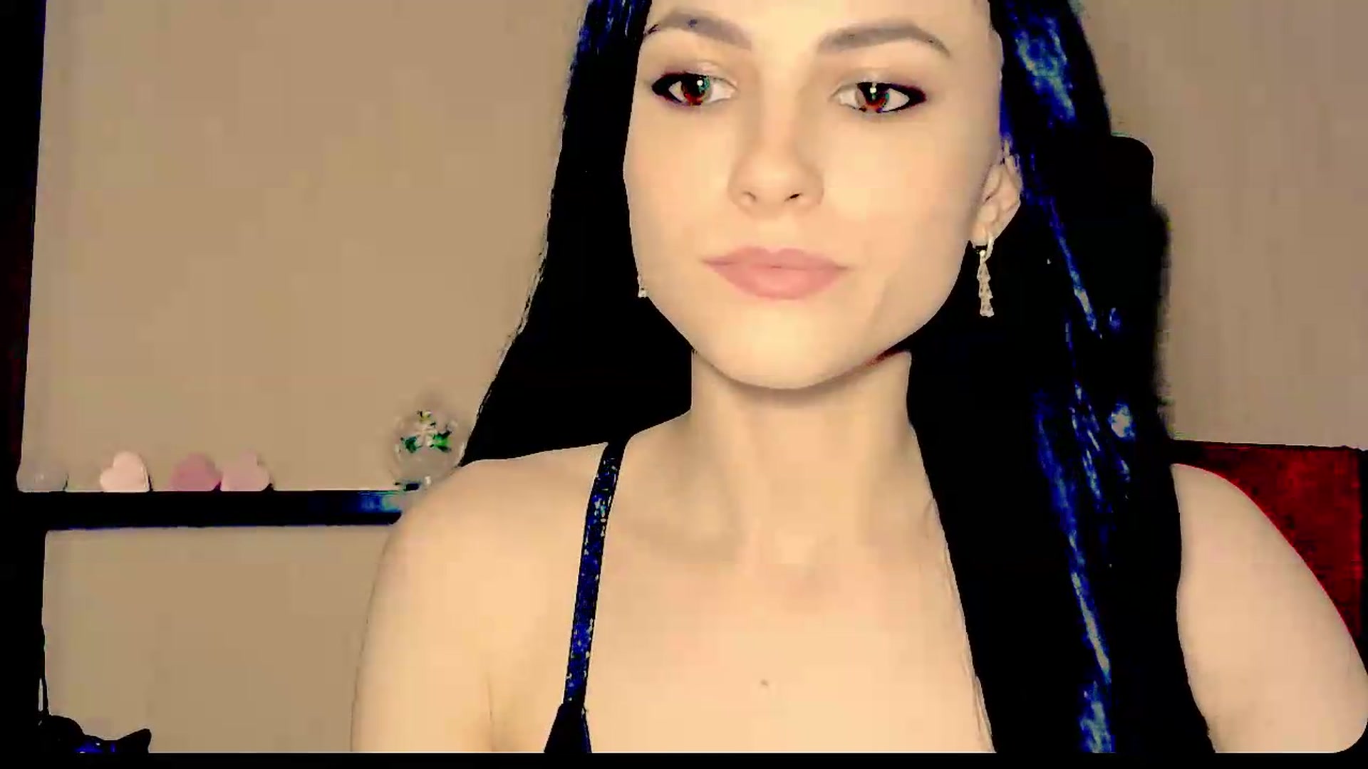 Gallery image thumbnail from Frioninny's myfreecams stream on, 08/28/2026, 21:49 image 9 of 20