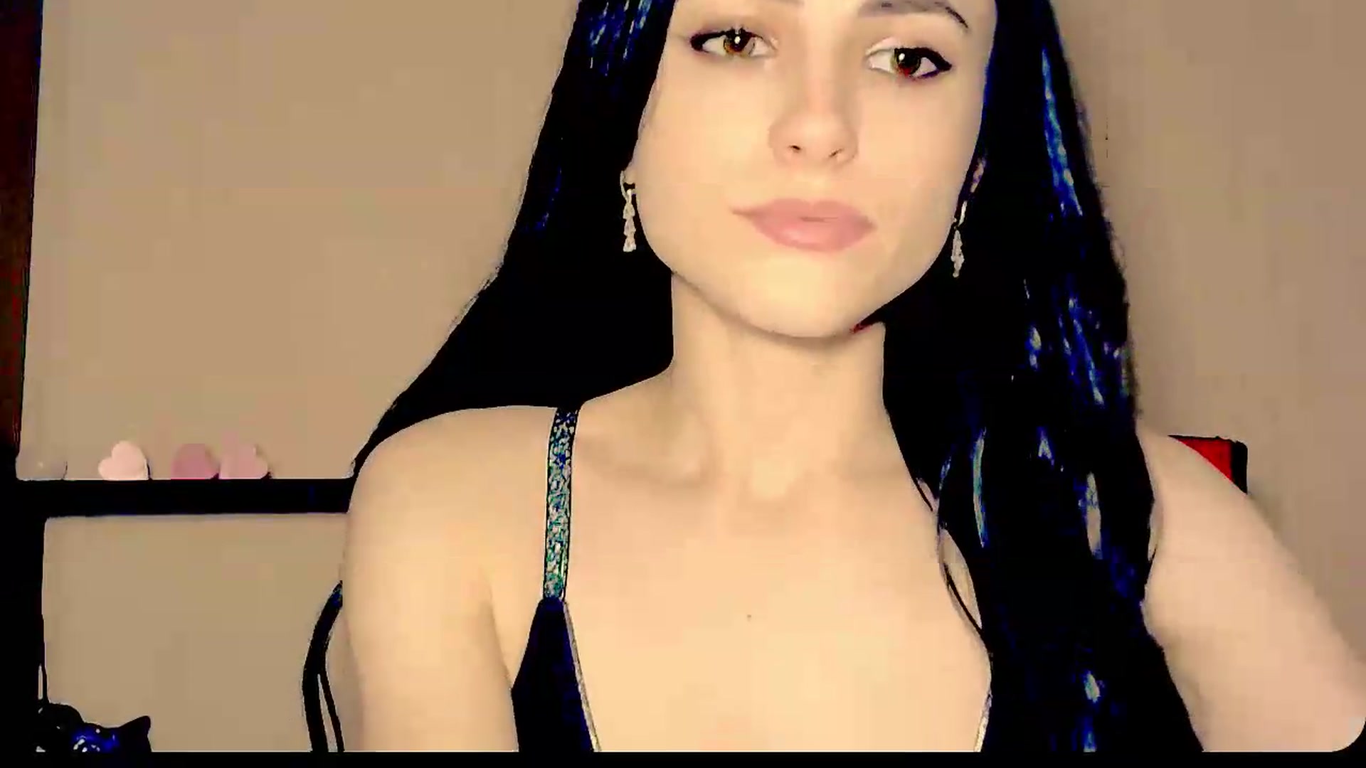 Gallery image thumbnail from Frioninny's myfreecams stream on, 08/28/2026, 21:49 image 4 of 20
