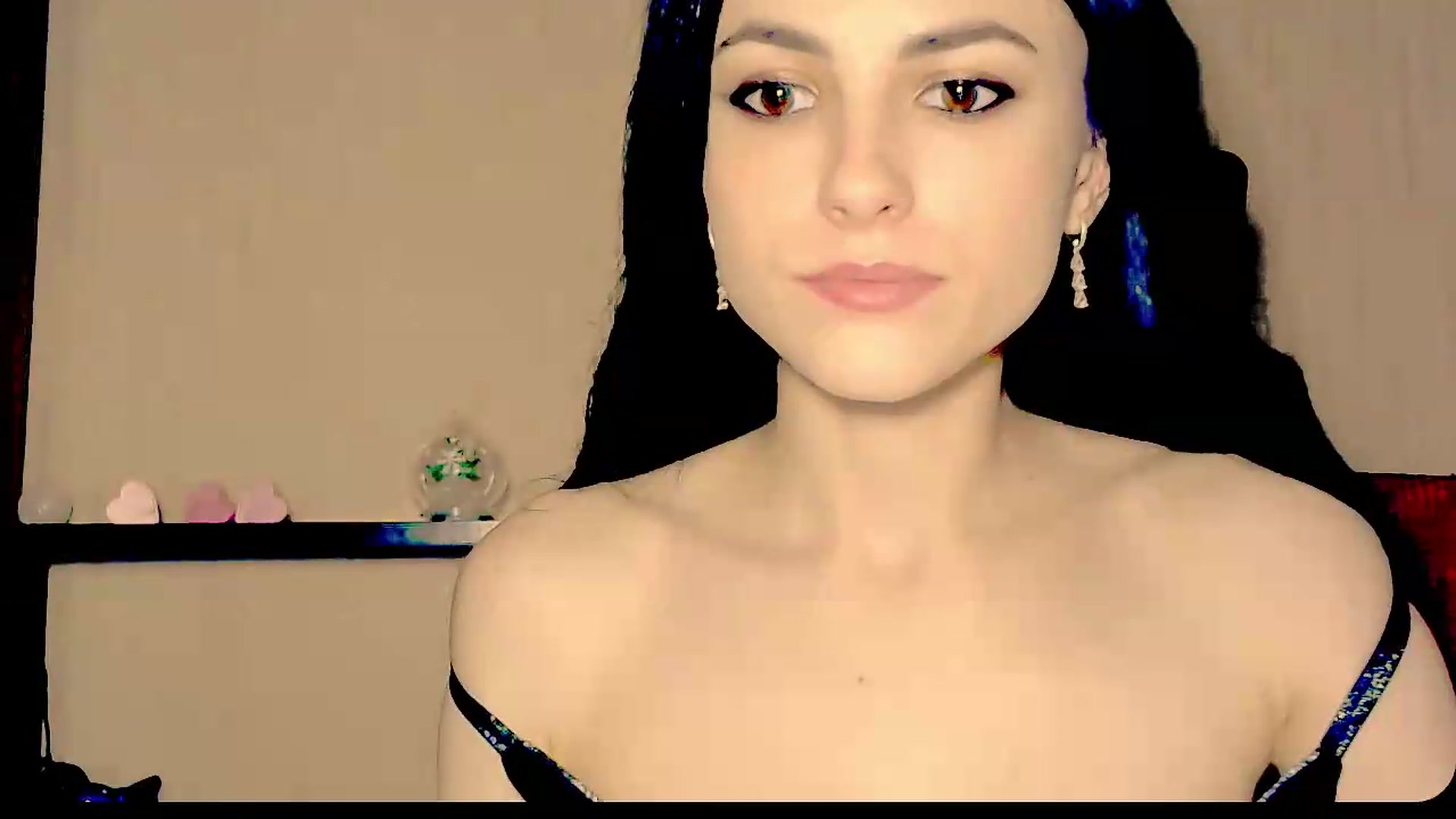 Gallery image thumbnail from Frioninny's myfreecams stream on, 08/28/2026, 21:49 image 18 of 20
