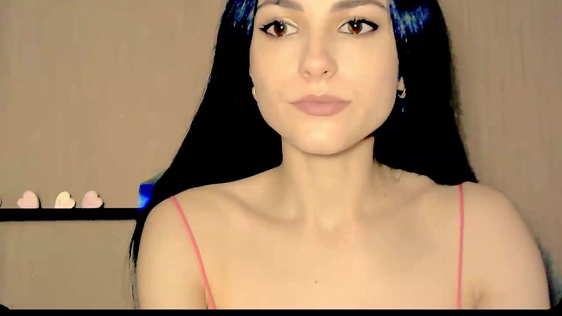Gallery image thumbnail from Frioninny's myfreecams stream on, 08/29/2026, 19:53 image 19 of 20