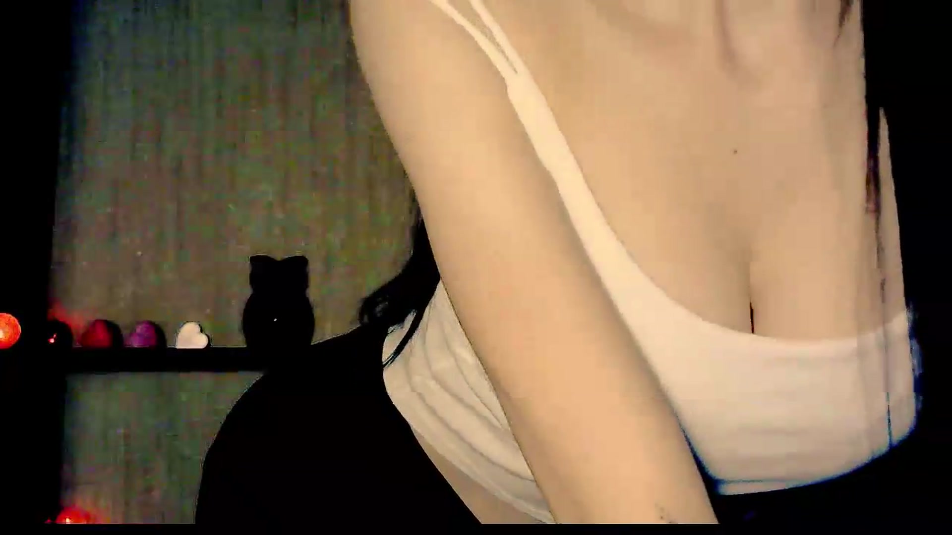 Gallery image thumbnail from Frioninny's myfreecams stream on, 09/04/2026, 20:07 image 9 of 20