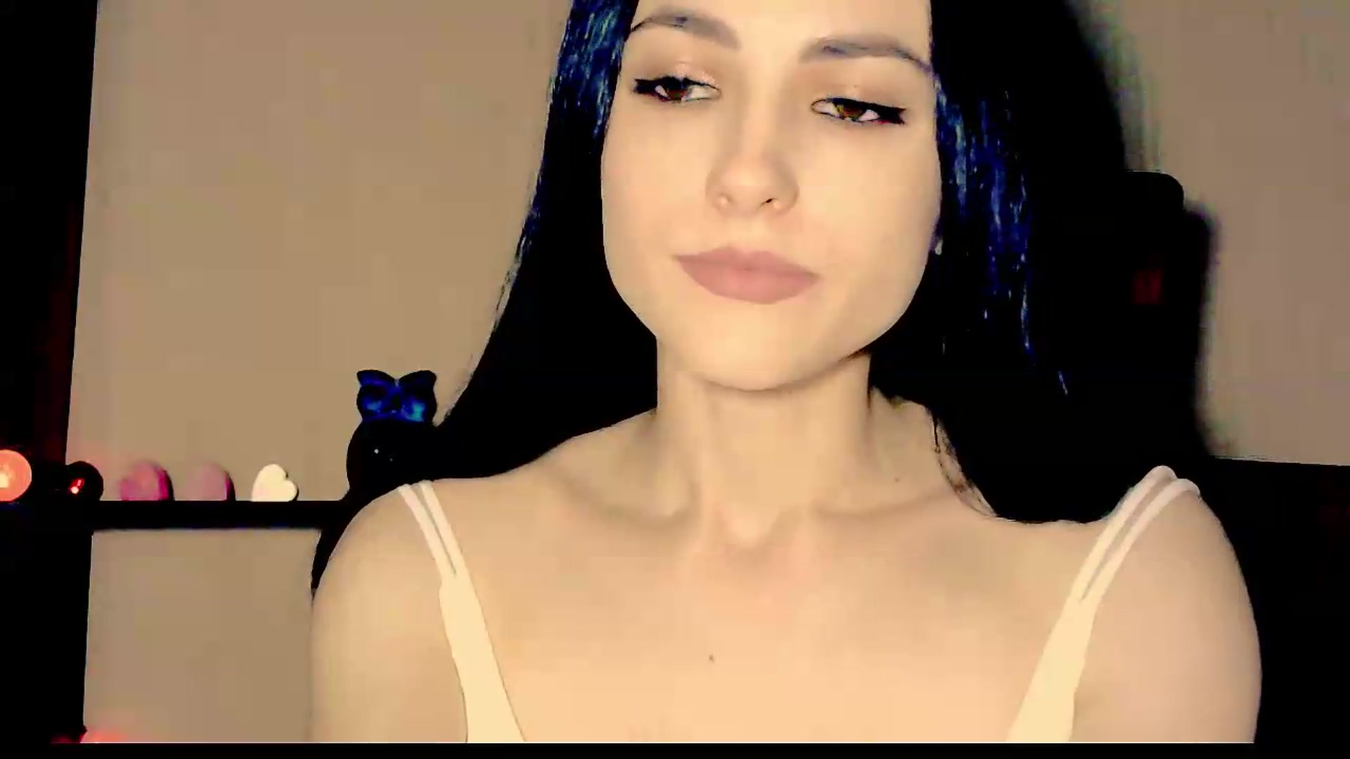 Gallery image thumbnail from Frioninny's myfreecams stream on, 09/04/2026, 20:07 image 7 of 20