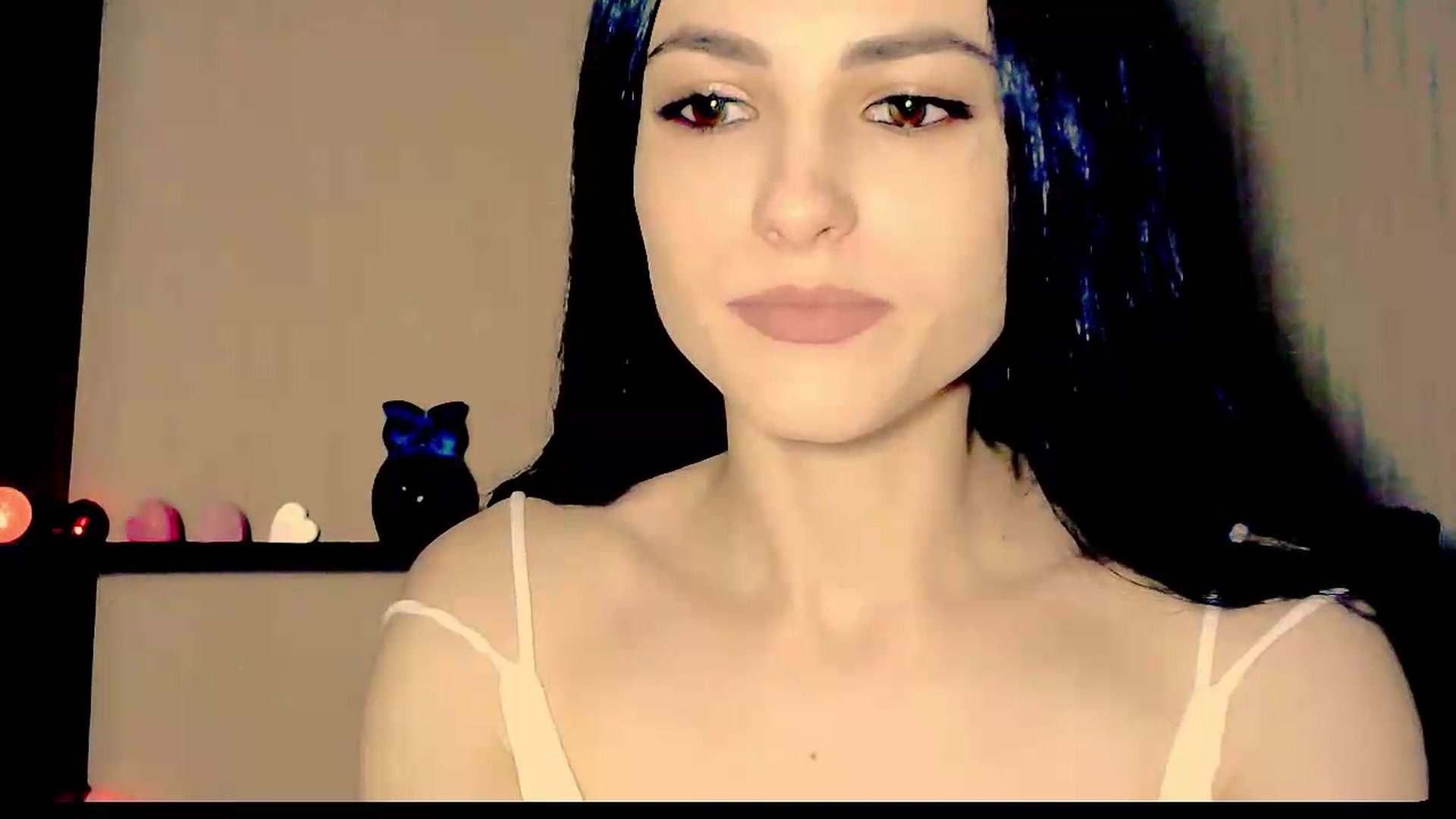 Gallery image thumbnail from Frioninny's myfreecams stream on, 09/04/2026, 20:07 image 2 of 20
