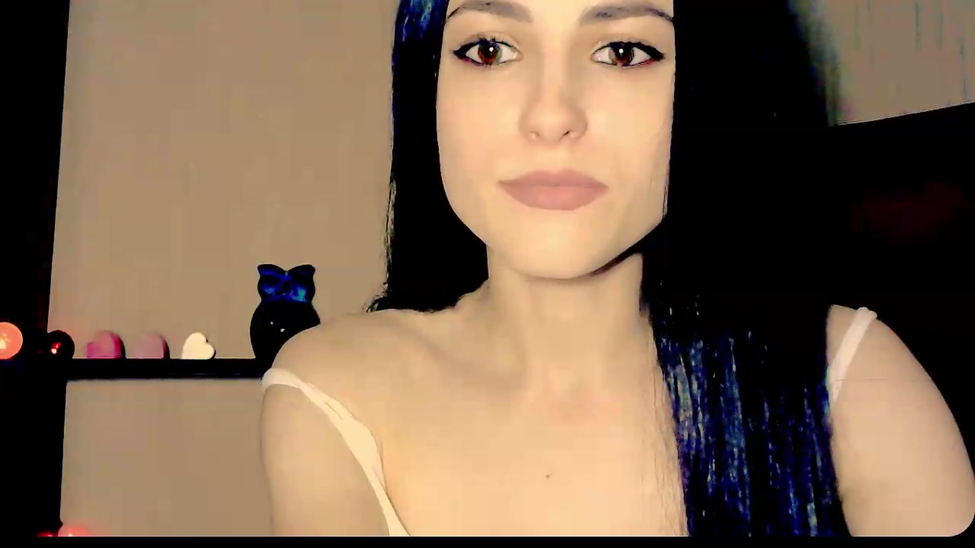 Gallery image thumbnail from Frioninny's myfreecams stream on, 09/04/2026, 20:07 image 12 of 20