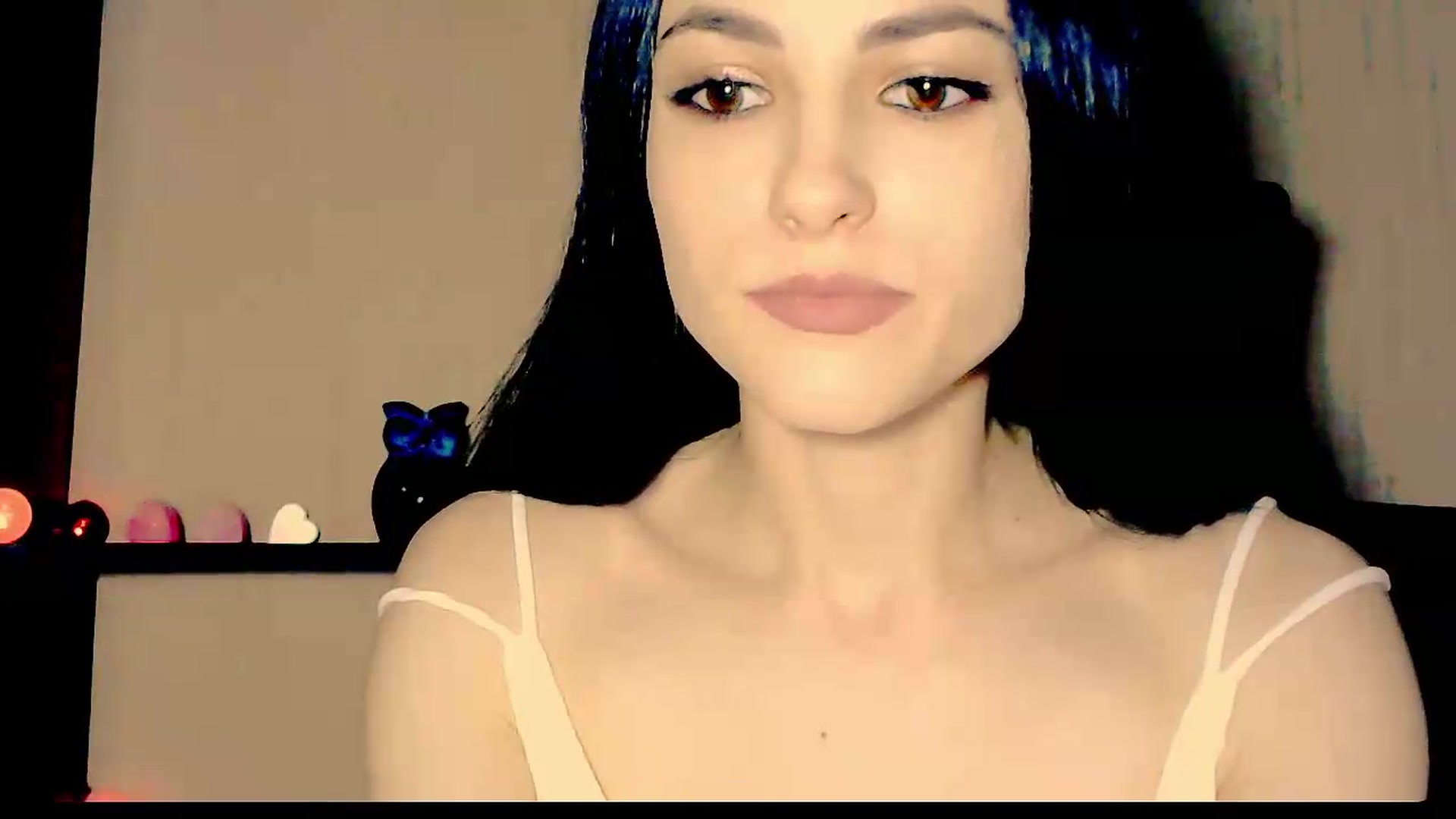 Gallery image thumbnail from Frioninny's myfreecams stream on, 09/04/2026, 20:07 image 3 of 20