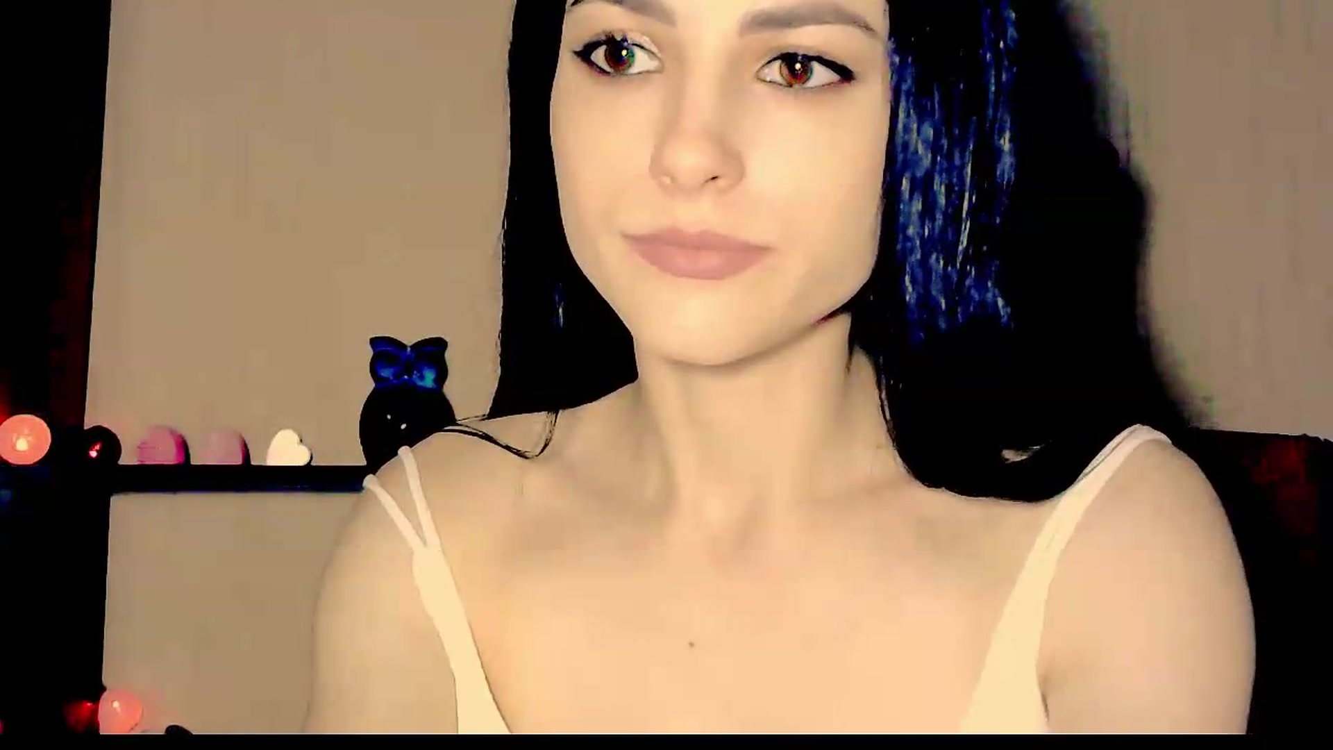 Gallery image thumbnail from Frioninny's myfreecams stream on, 09/04/2026, 21:12 image 4 of 20